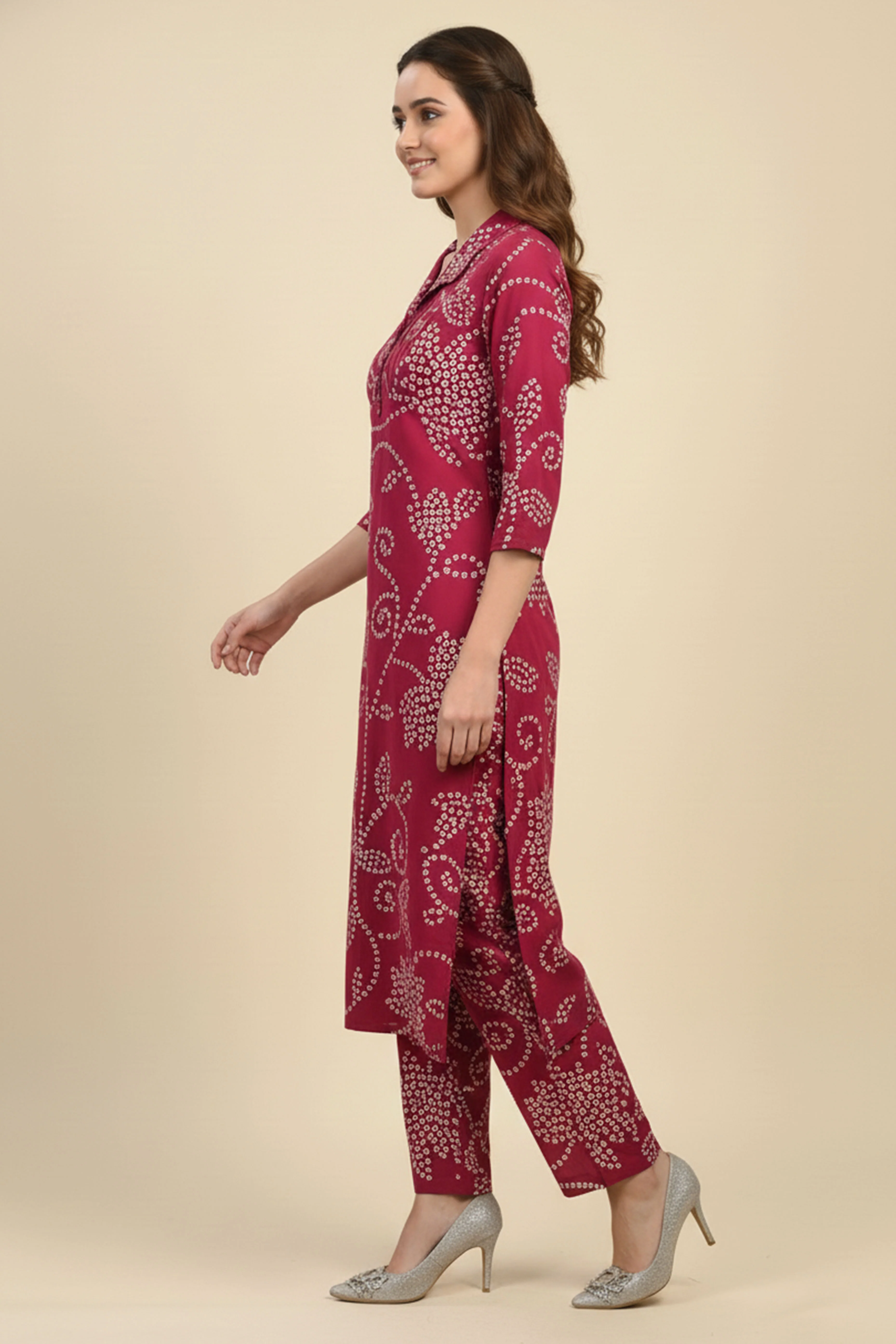 Pink Bandhani Print Straight Fit Top Bottom Set in Comfortable Rayon Fabric - Image 4