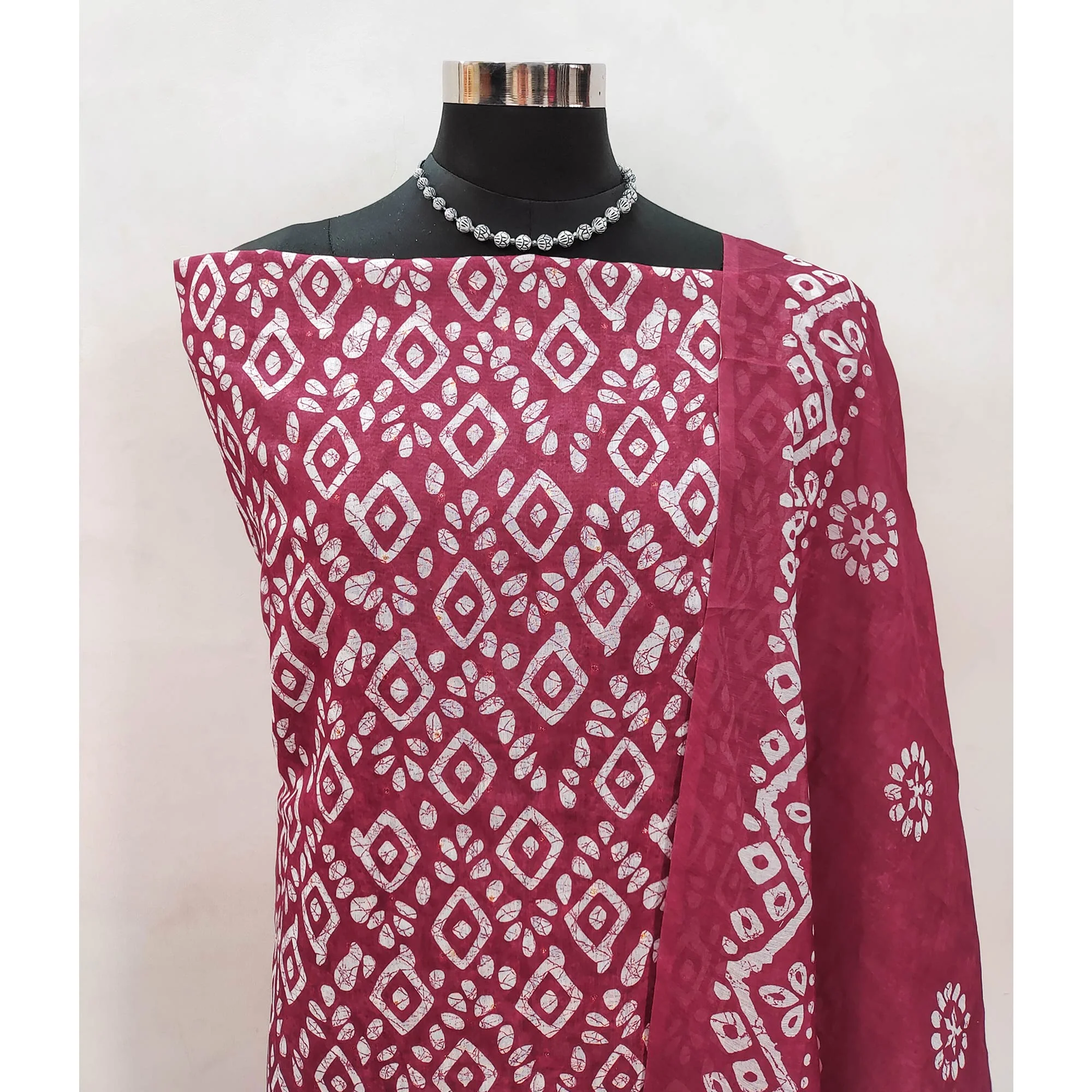 Pink Chanderi Silk Dress Material With Traditional Batik Prints - Image 4