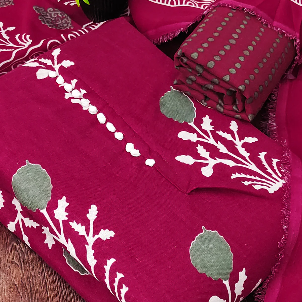 Pink Cotton Blend Dress Material Designed With Beautiful Floral Prints - Image 2