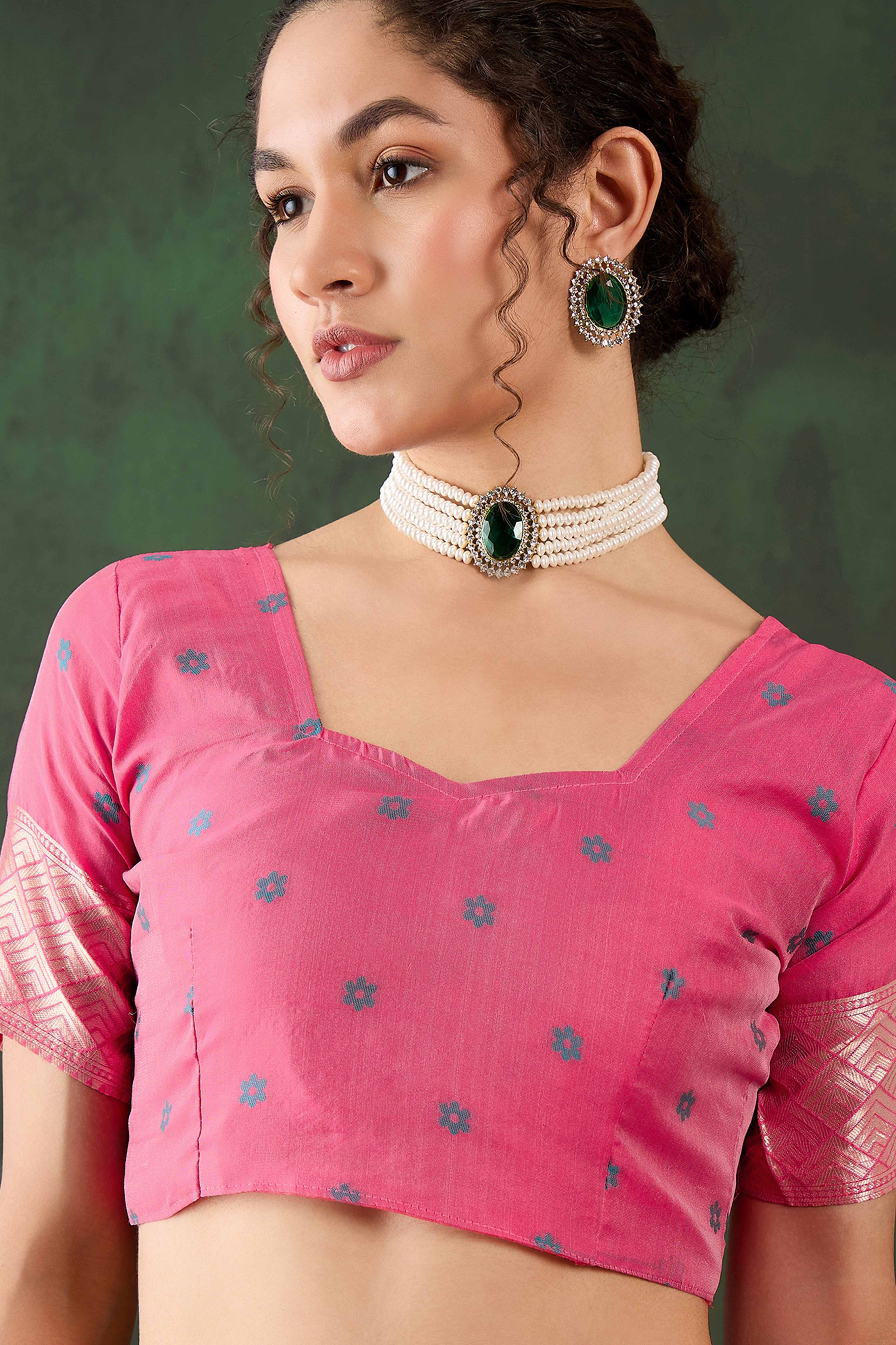 Pink Cotton Blend Saree Adorned With Intricate Floral Zari Weaving & A Stylish Tassel Pallu - Image 7