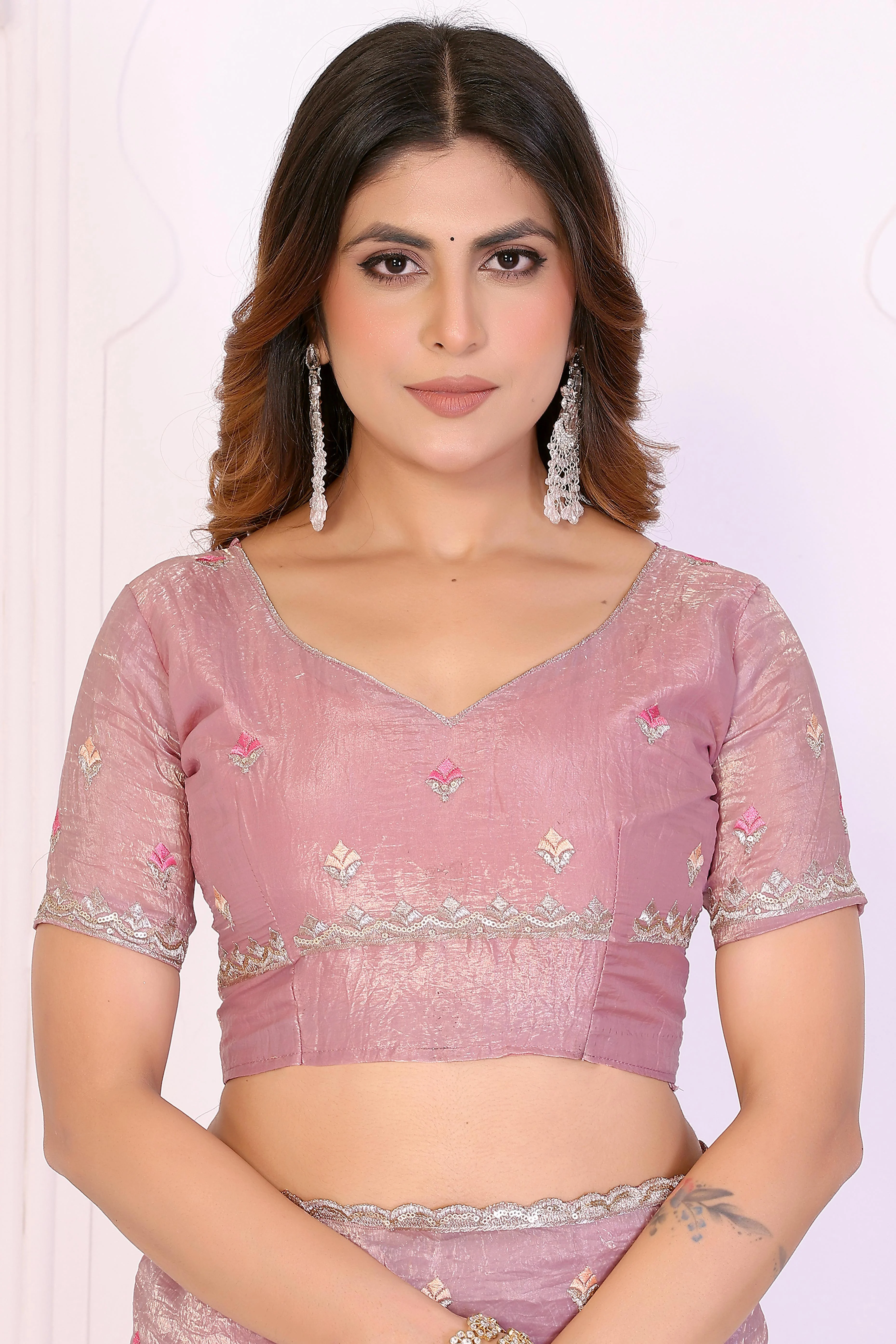 Pink Designer Crepe Saree Enhanced with Delicate Thread Work Embroidery - Image 7