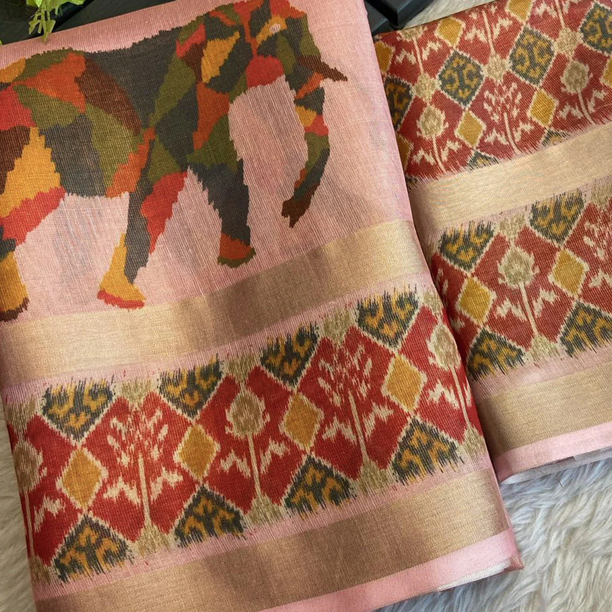 Pink Digital Print Saree in Premium Tissue Cotton Silk for Festive & Elegant Styling - Image 2