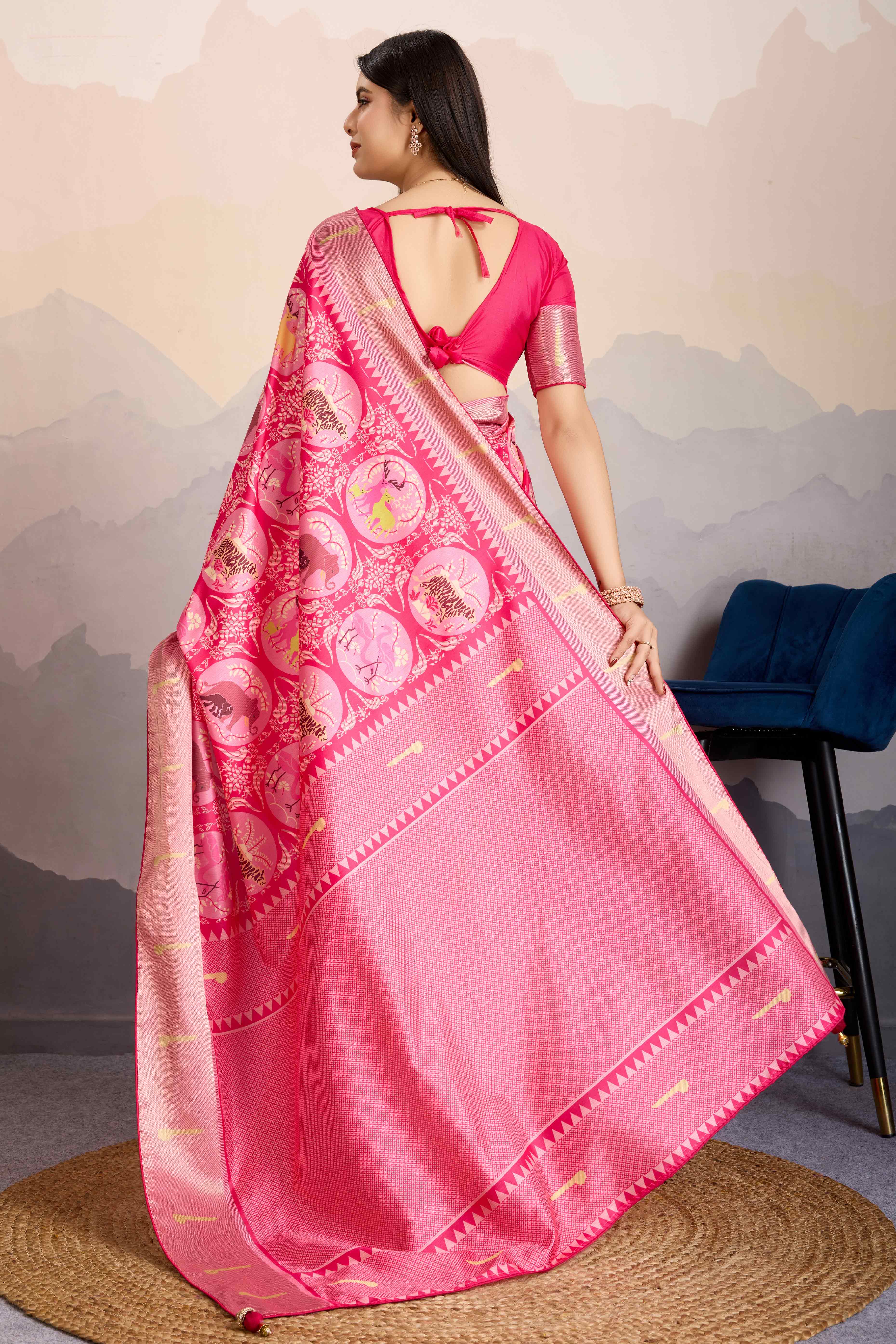 Pink Digital Printed Dola Silk Saree With Exquisite Weaving Zari Border & Opulent Pallu - Image 4
