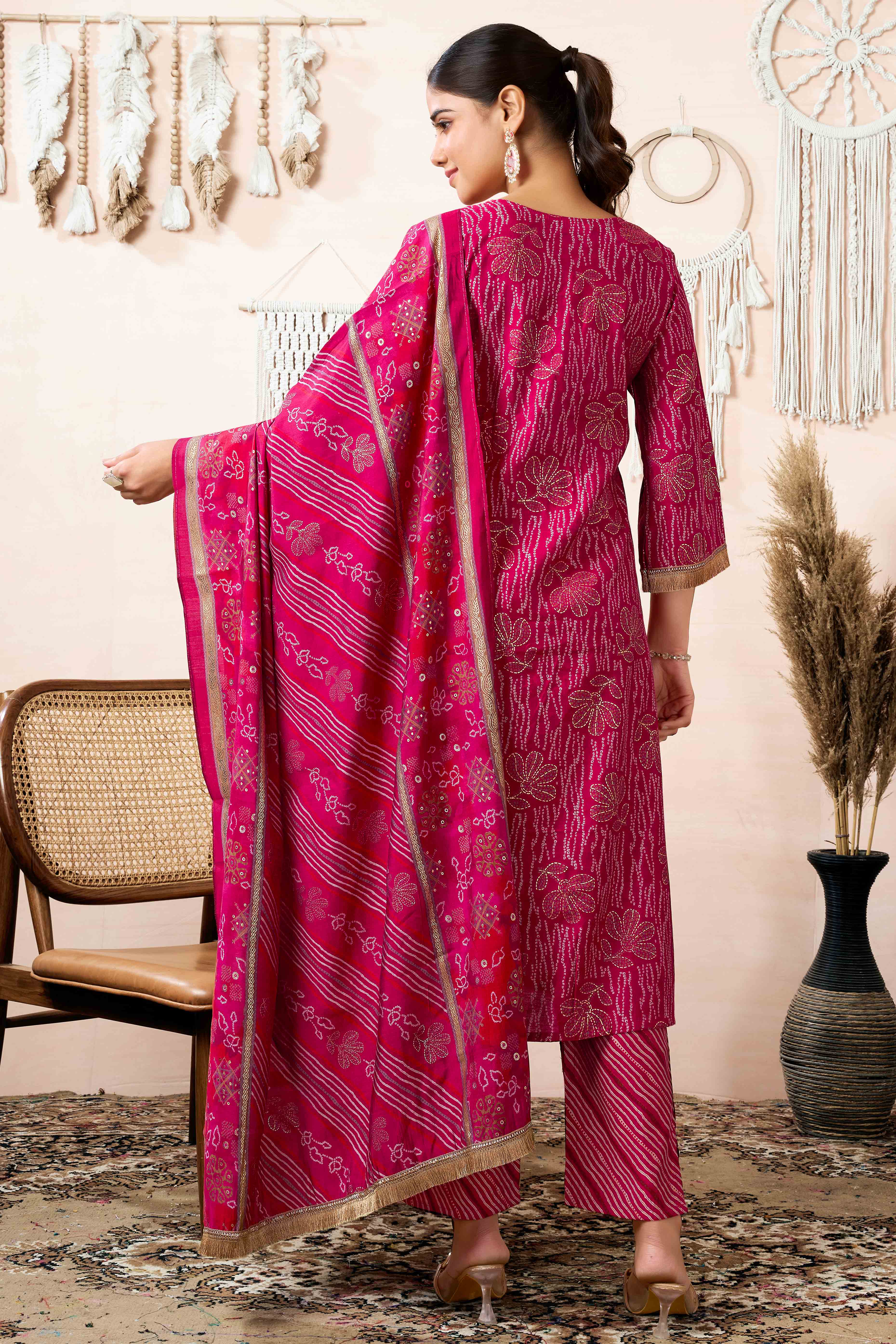 Pink Floral Foil Printed Chanderi Silk Straight Salwar Suit - Image 4