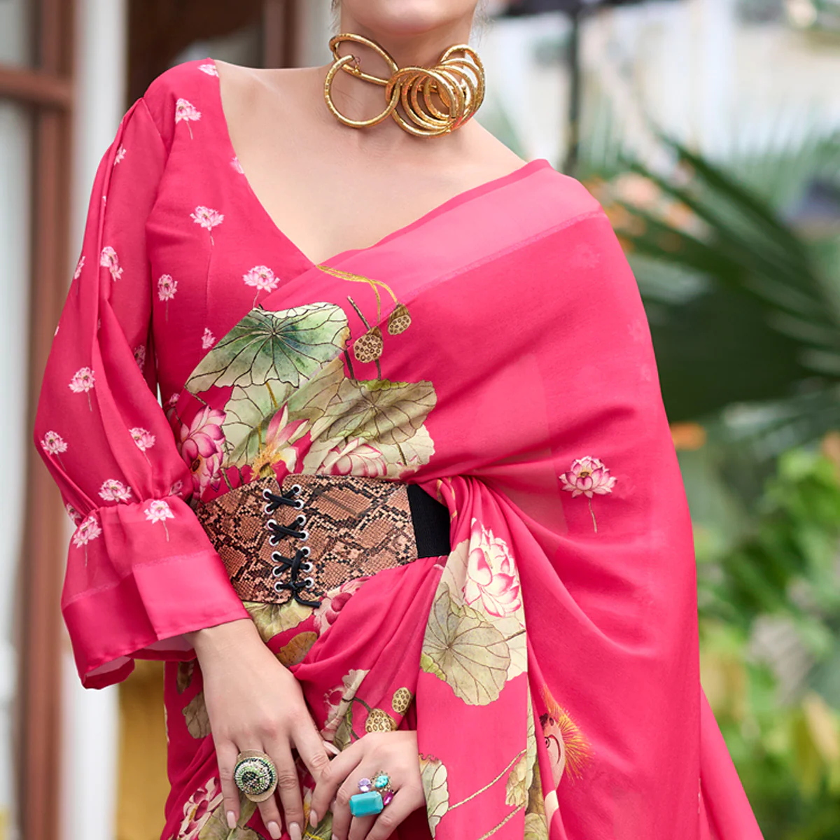 Pink Floral Printed Georgette Saree - Image 3