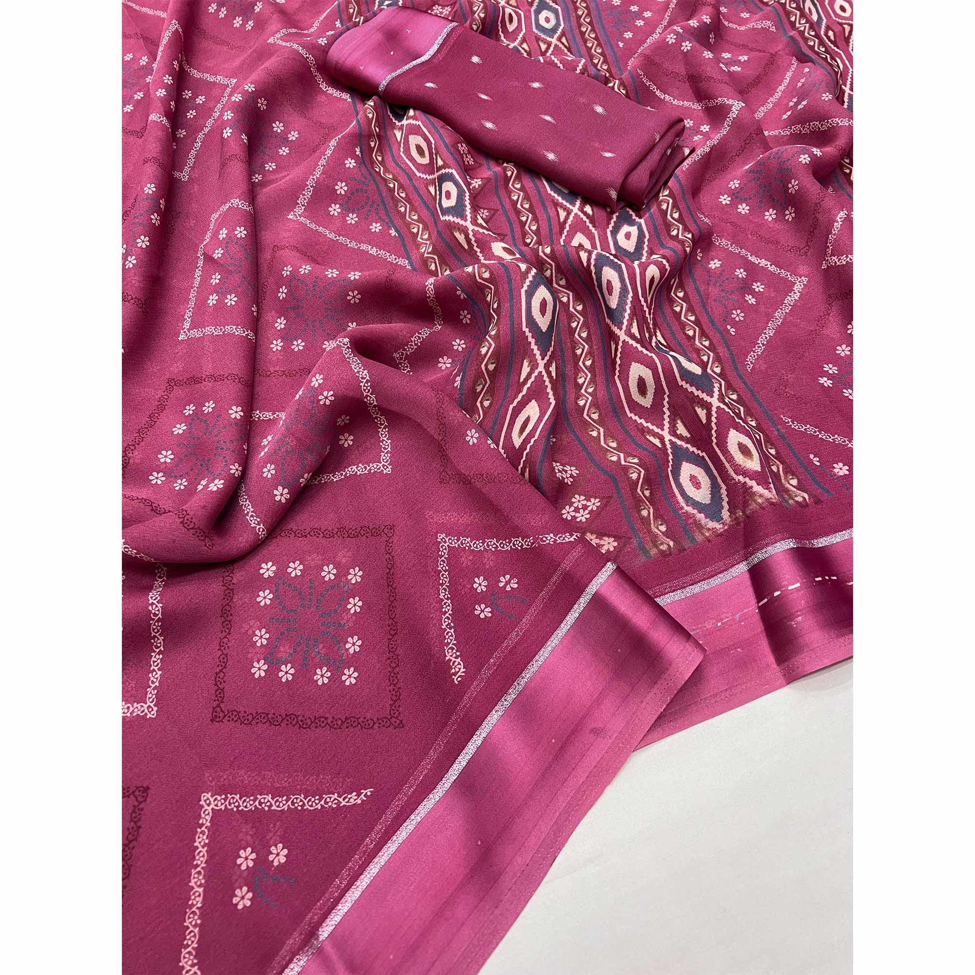 Pink Floral Printed Georgette Saree With Fancy Zari Border - Image 3