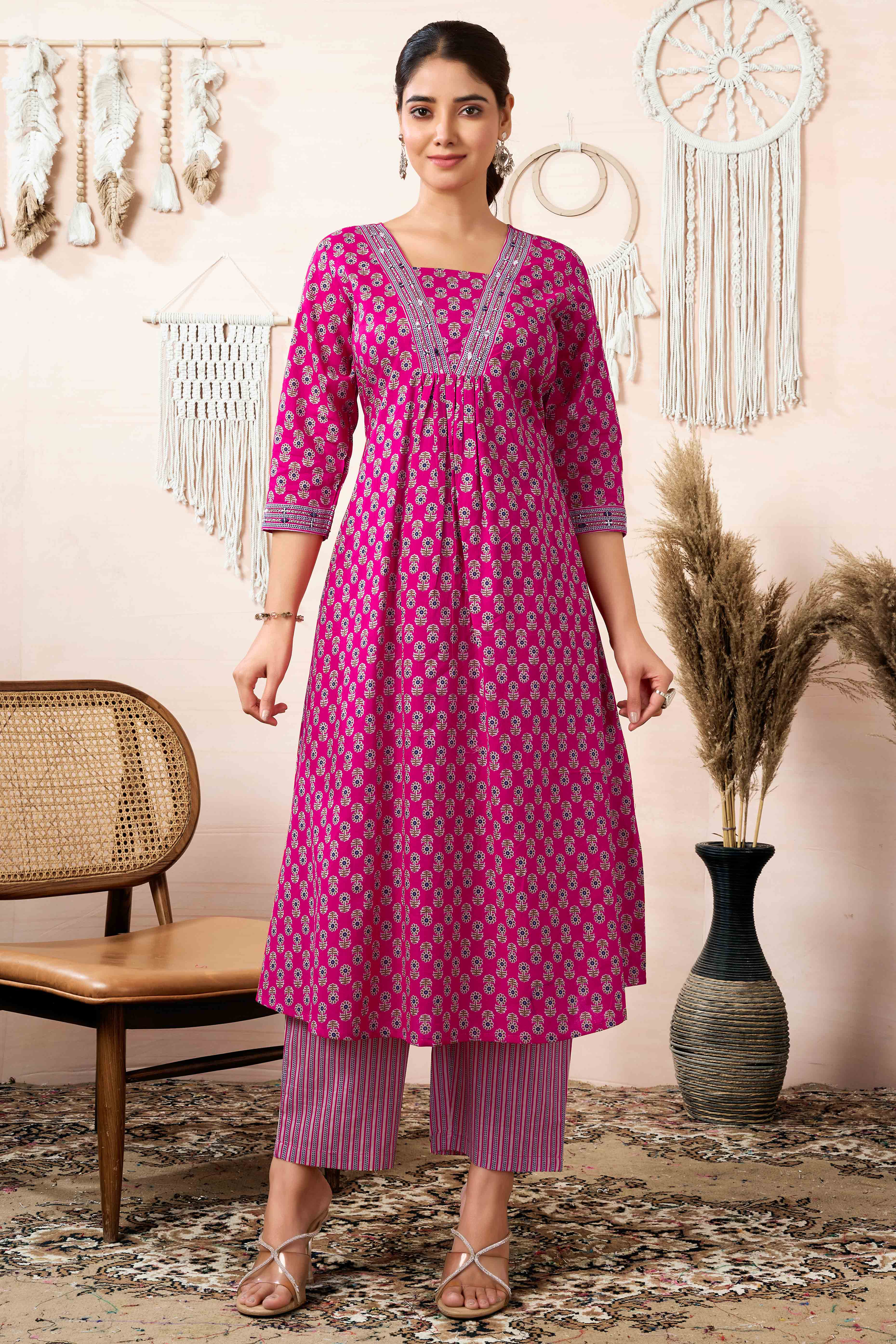 Pink Floral Printed Pure Cotton A-Line Salwar Suit - Image 3