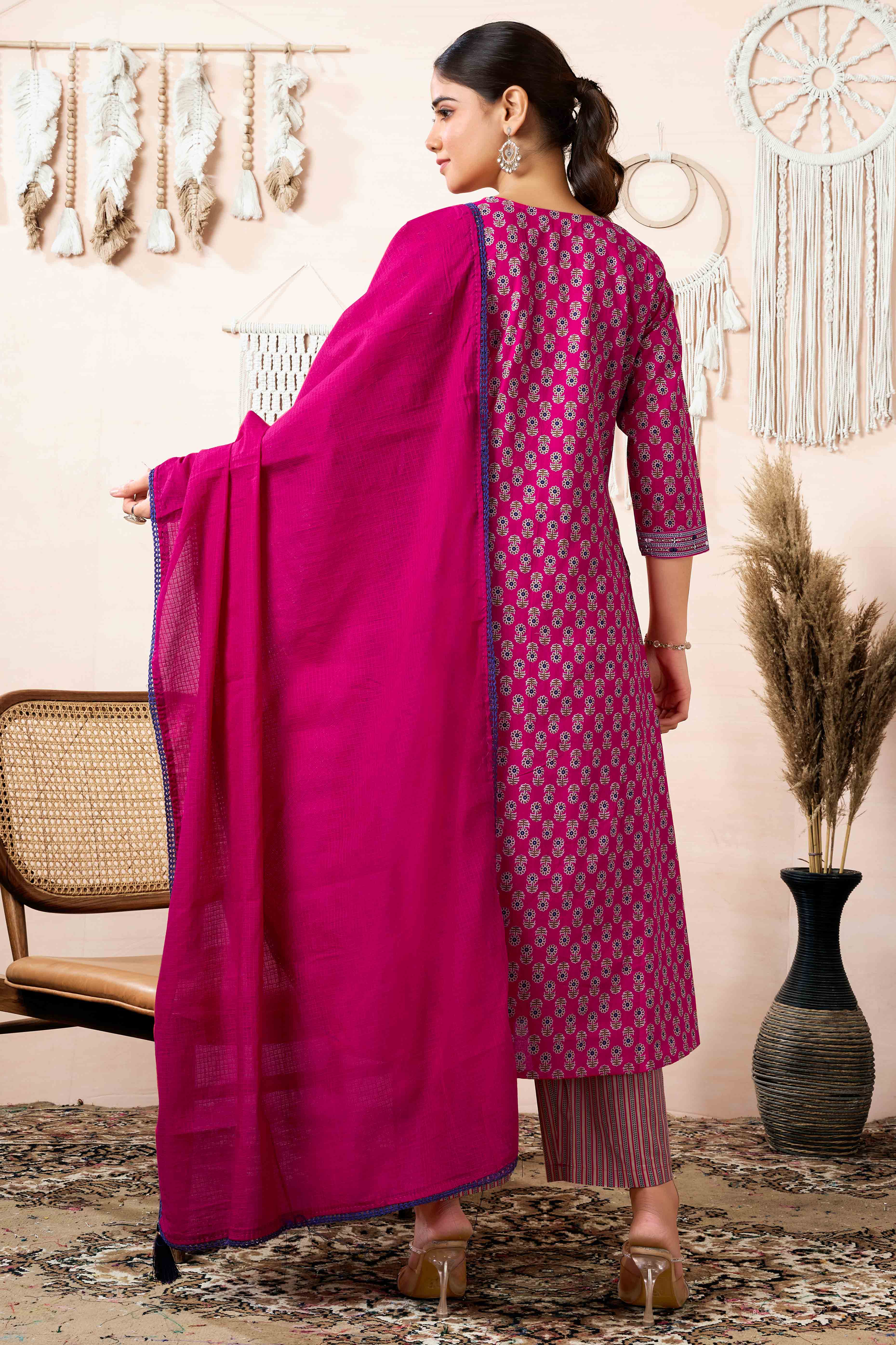 Pink Floral Printed Pure Cotton A-Line Salwar Suit - Image 5