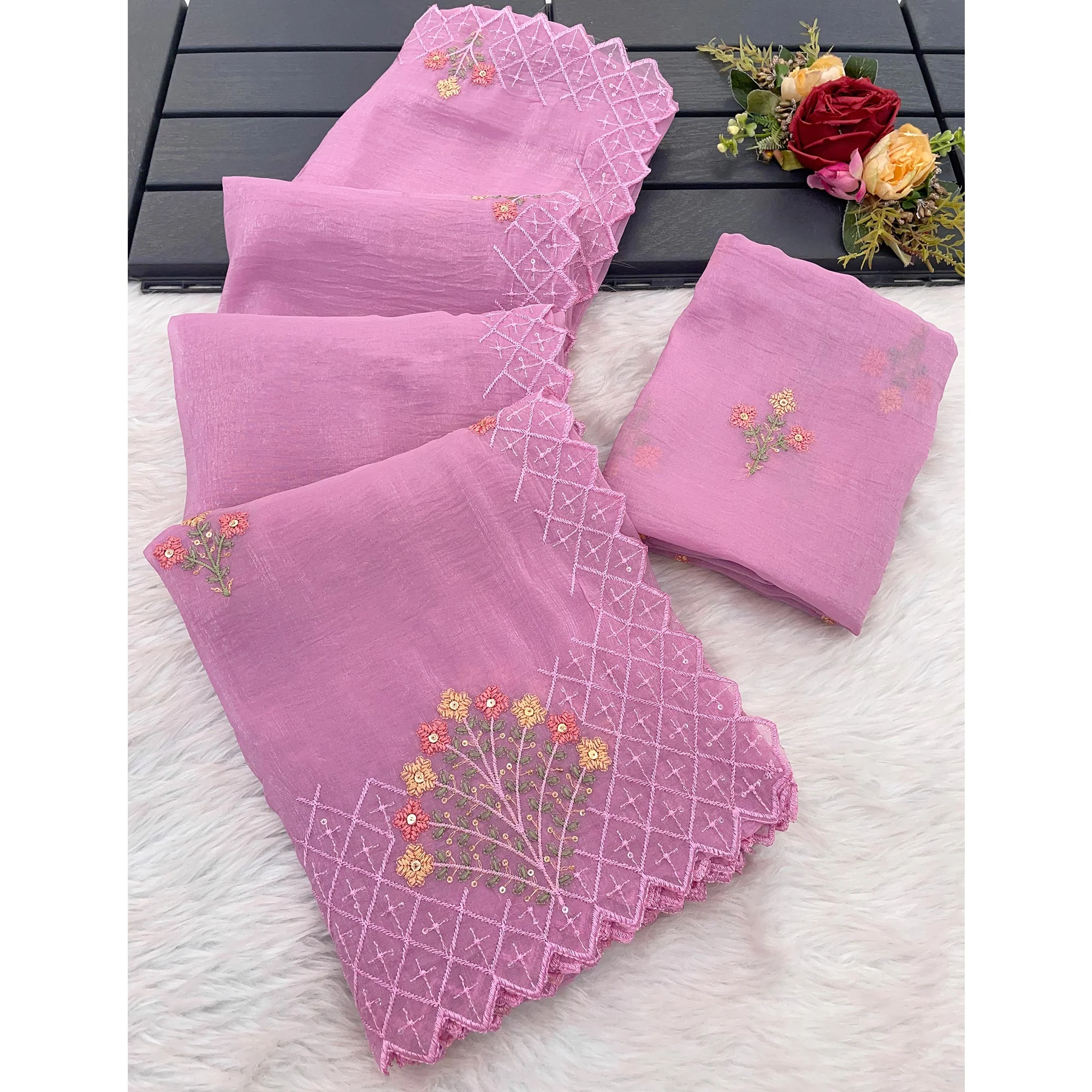 Pink Floral Sequins Embroidered Art Silk Crush Saree - Image 4