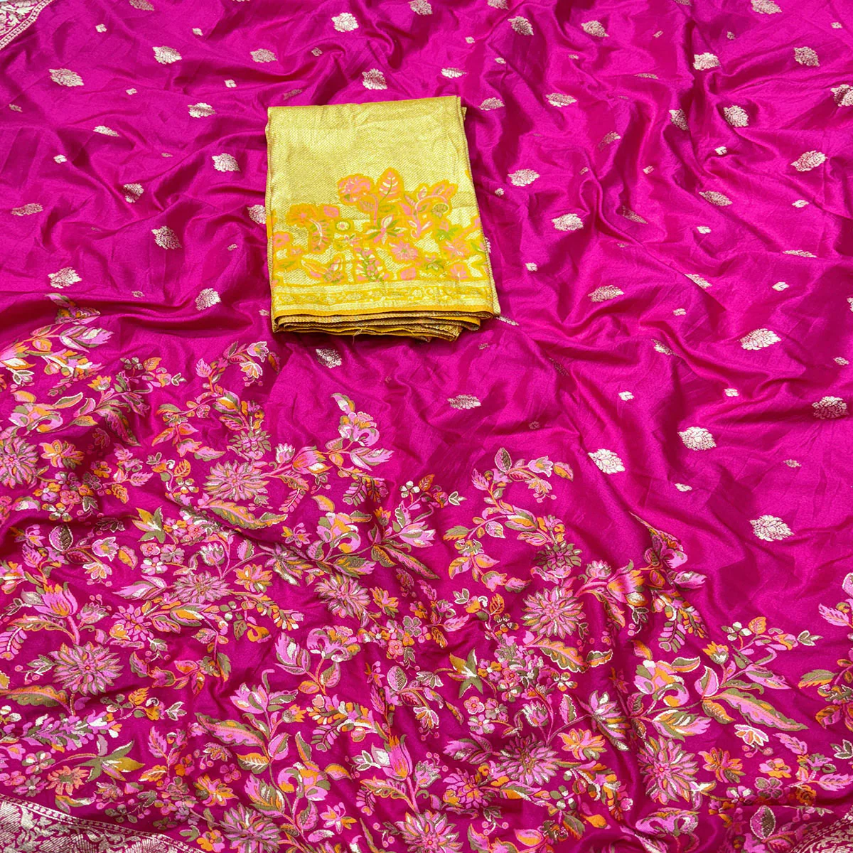 Pink Floral Zari Woven Dola Silk Saree For A Timeless Ethnic Look - Image 2