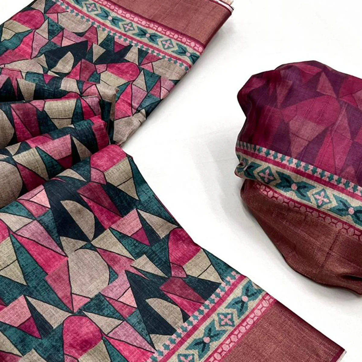 Pink Geometric Digital Printed Tussar Silk Saree - Image 2
