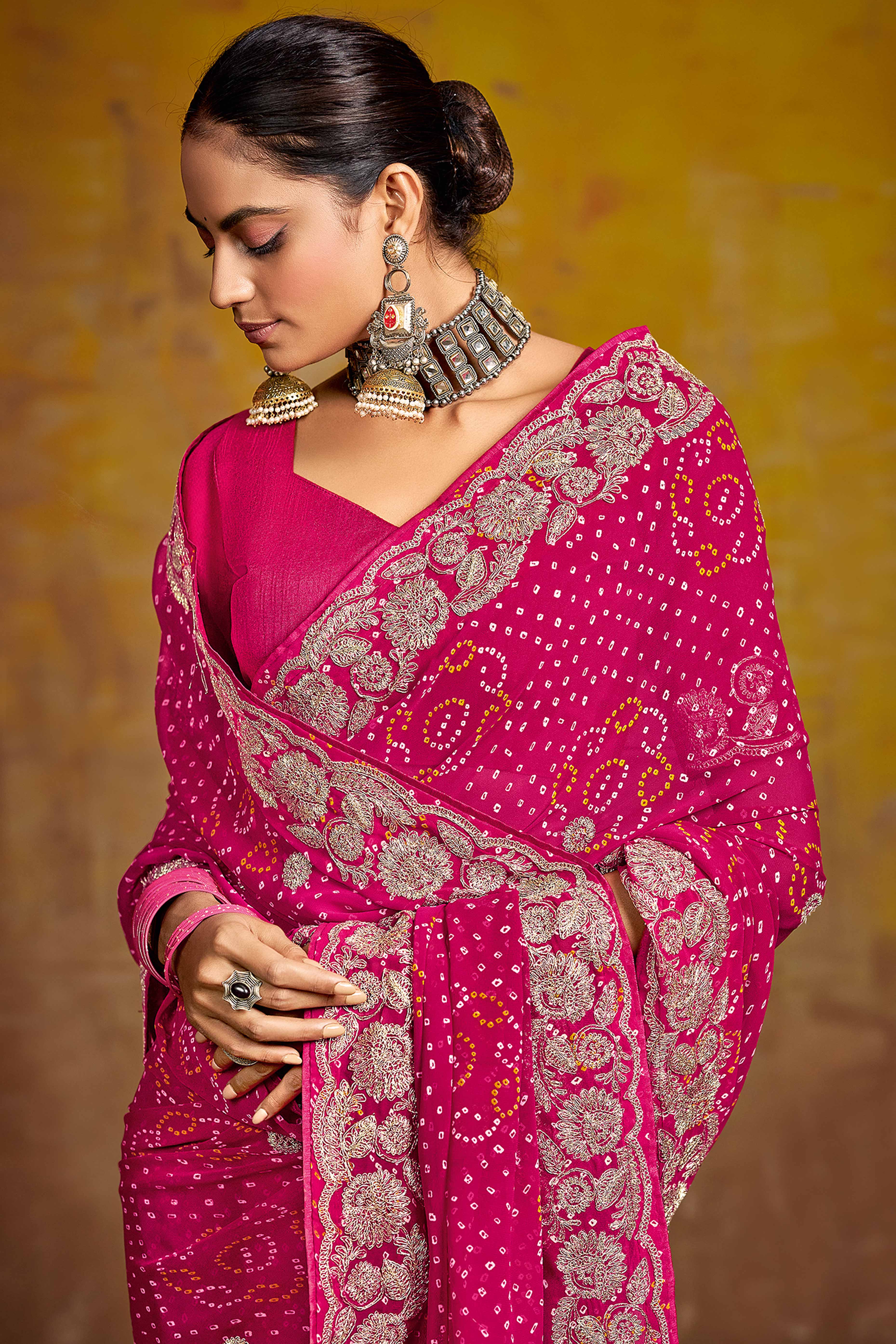 Pink Georgette Saree Adorned With Traditional Bandhani Prints & Intricate Floral Embroidery - Image 3