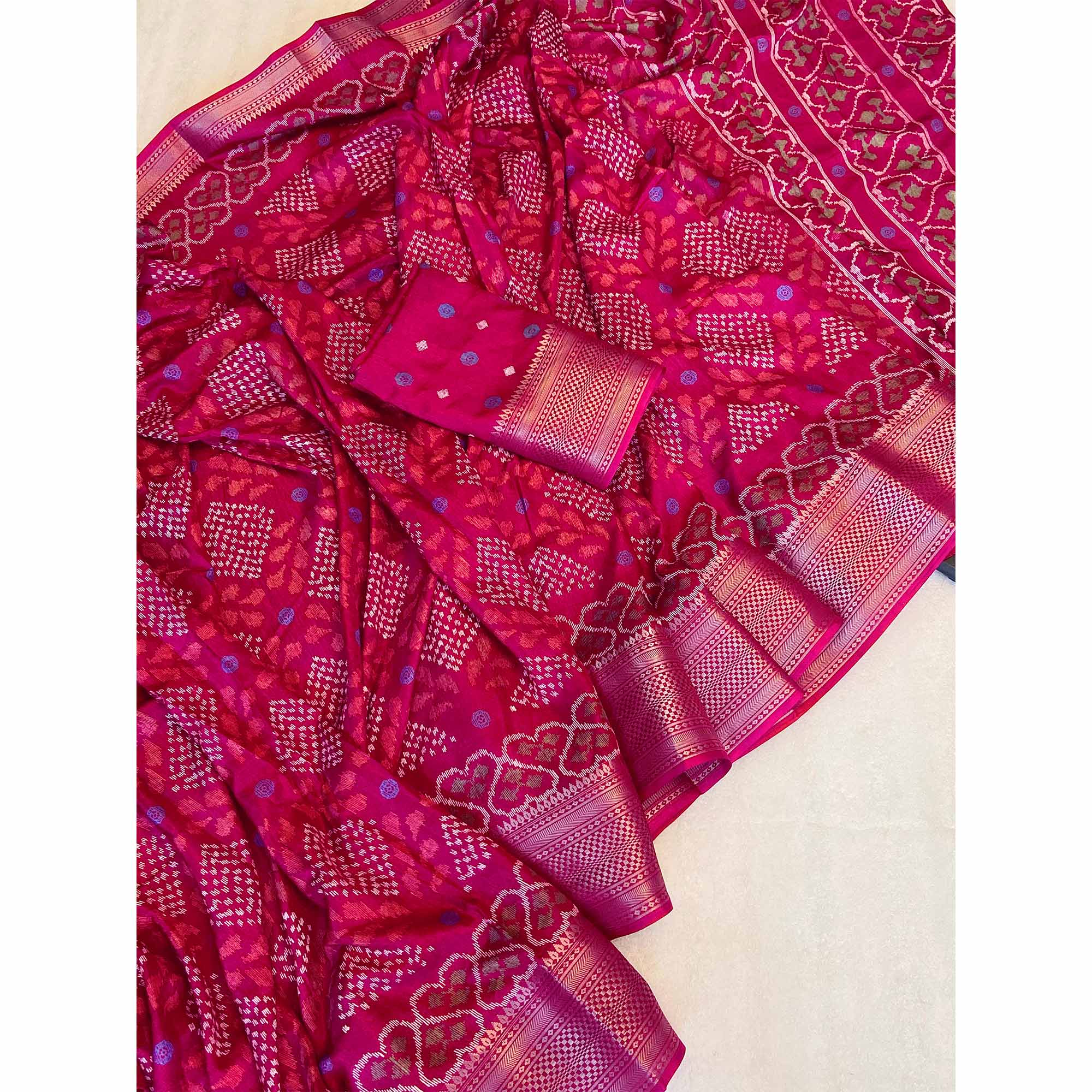 Pink Ikkat Printed Cotton Silk Saree - Image 3