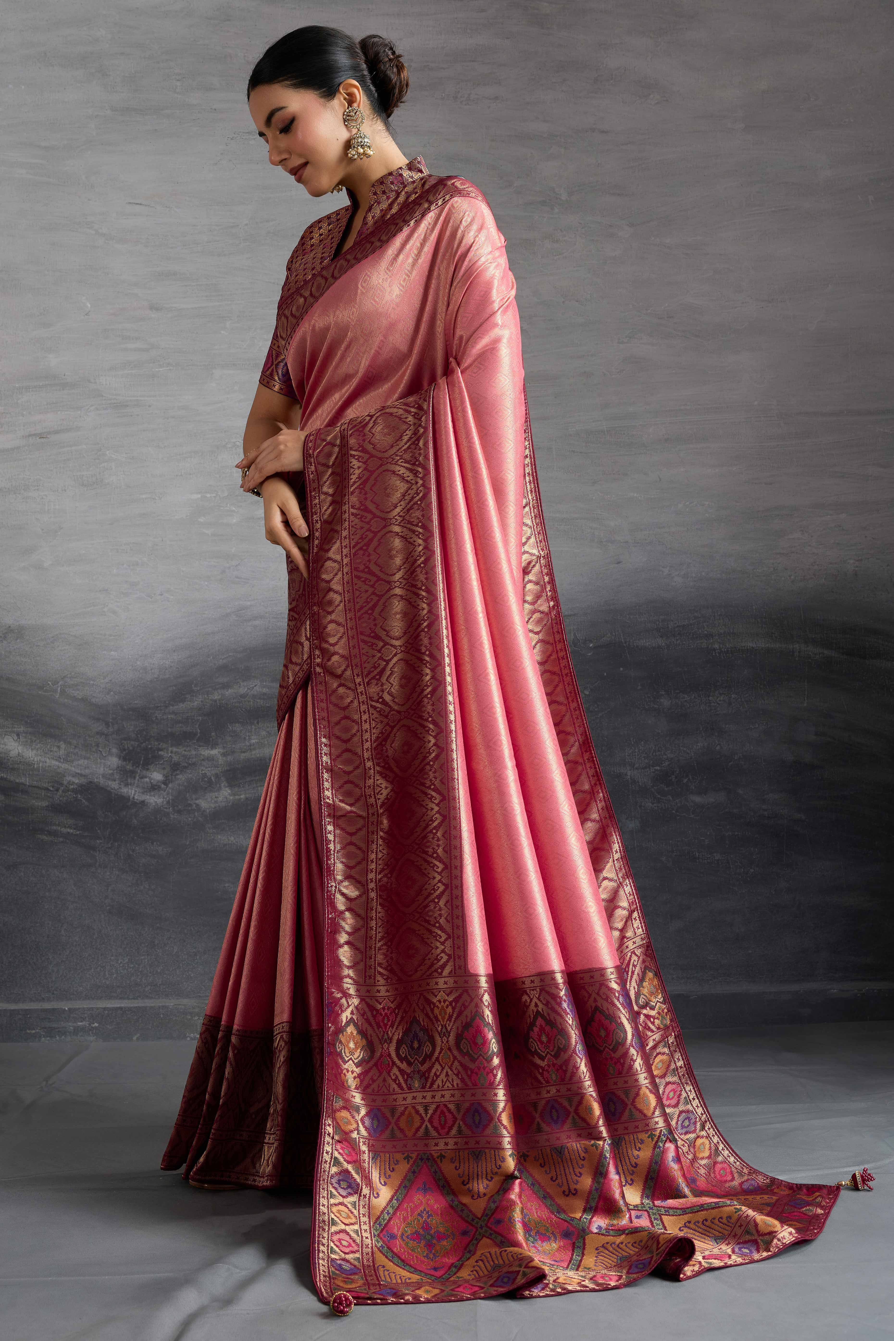 Pink Kanjivaram Silk Saree With Traditional Kadiyal Style Zari Weaving &  Meenakari Pallu - Image 3