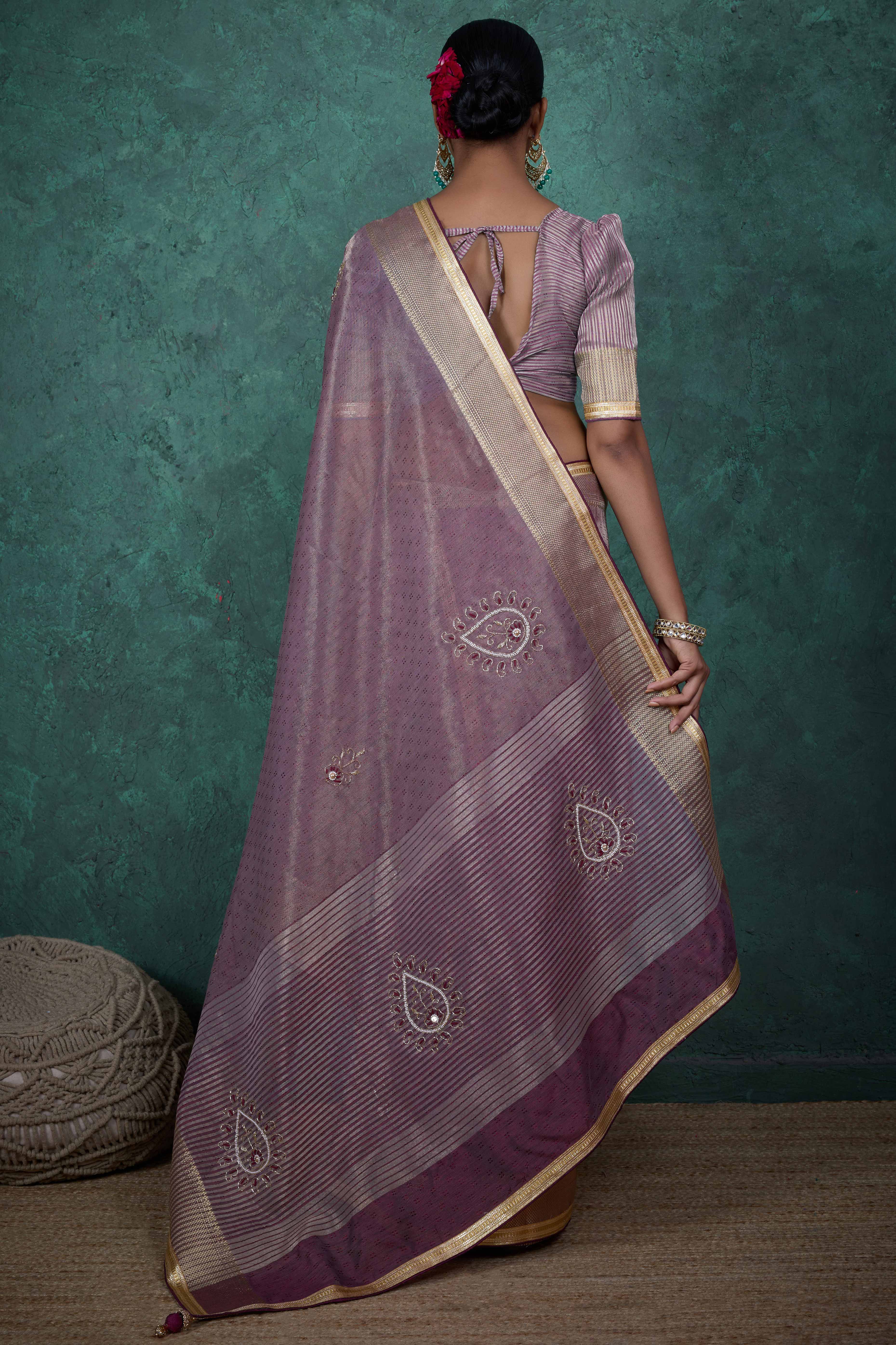 Pink Linen Tissue Saree with Hand Beads Embellishment - Image 4