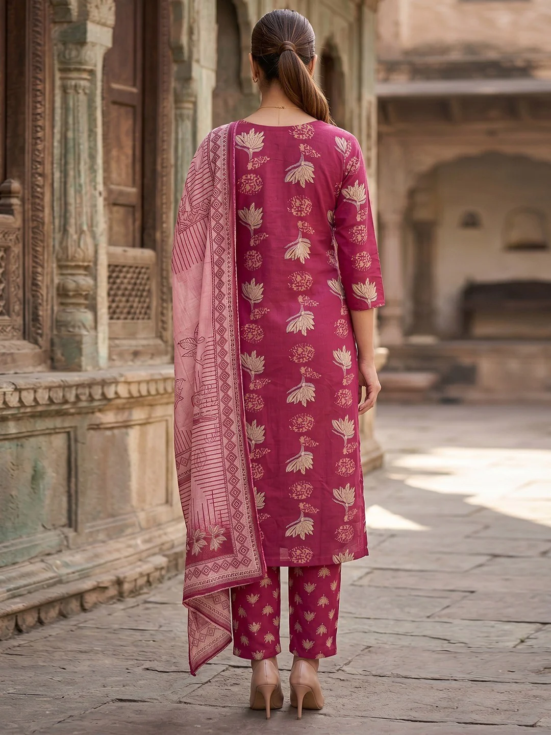 Pink Pure Cotton Floral Printed Salwar Suit Set - Image 4
