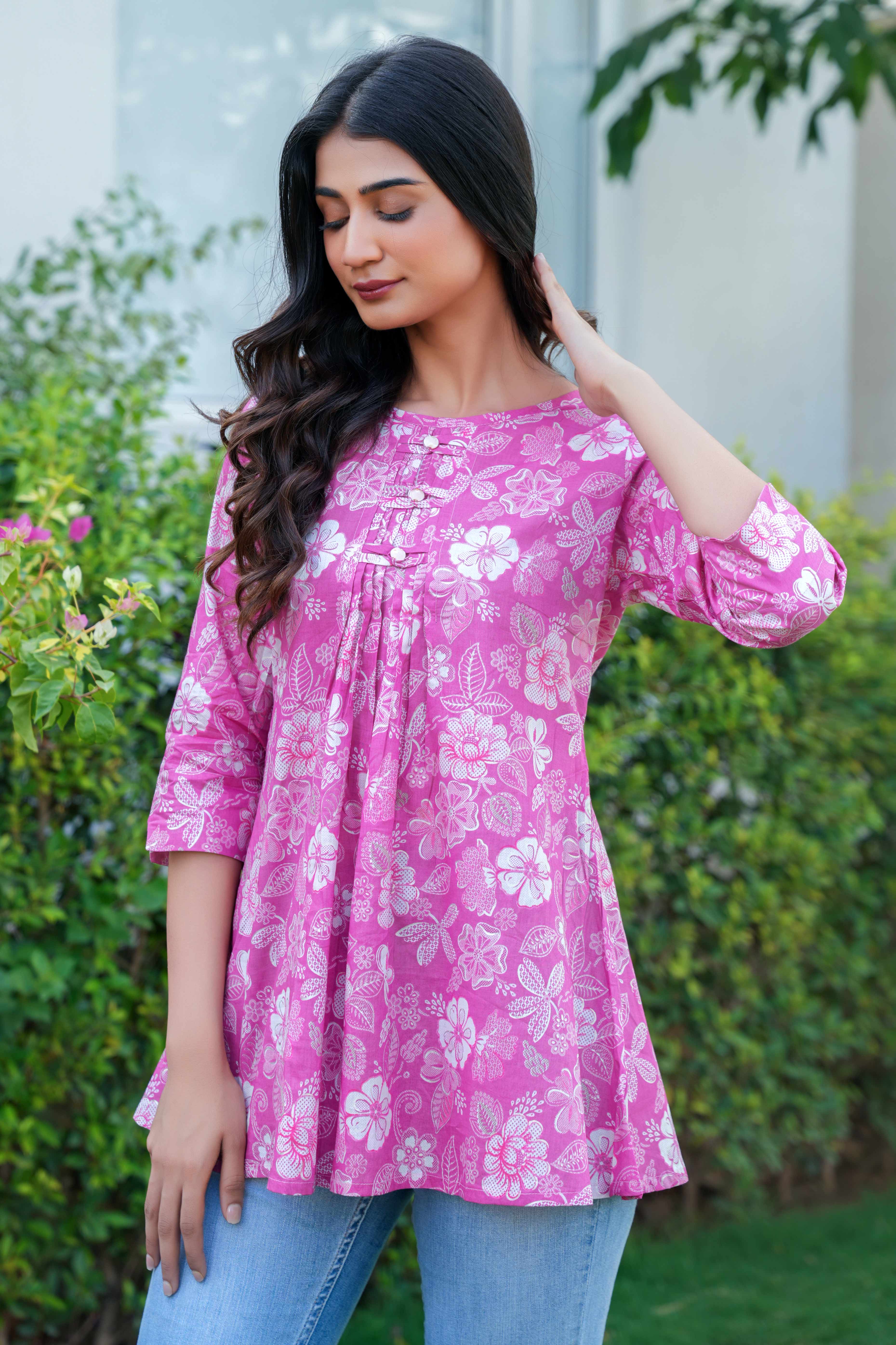 Pink Short Cotton Top with Structured Floral Weaves - Image 3