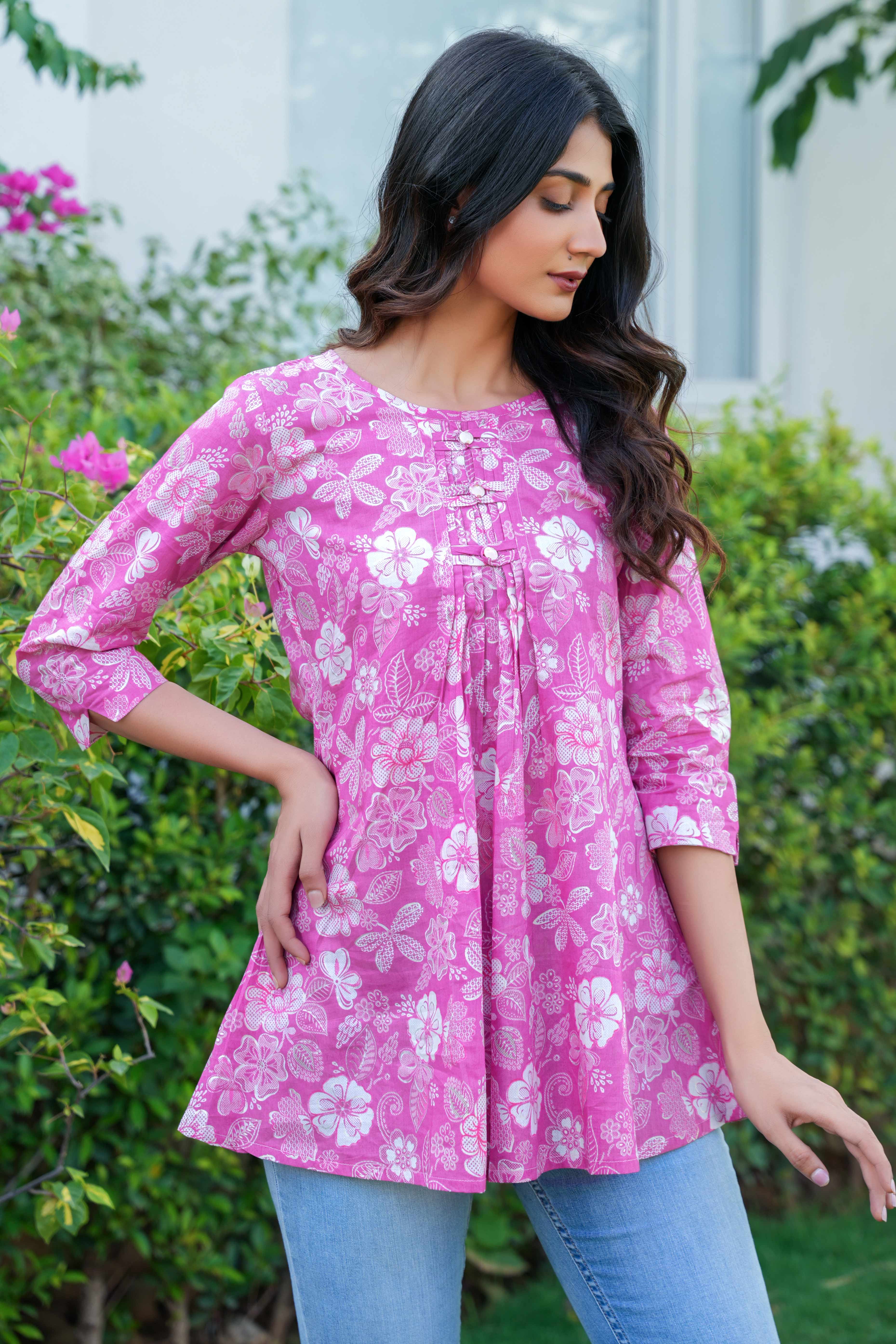 Pink Short Cotton Top with Structured Floral Weaves - Image 4
