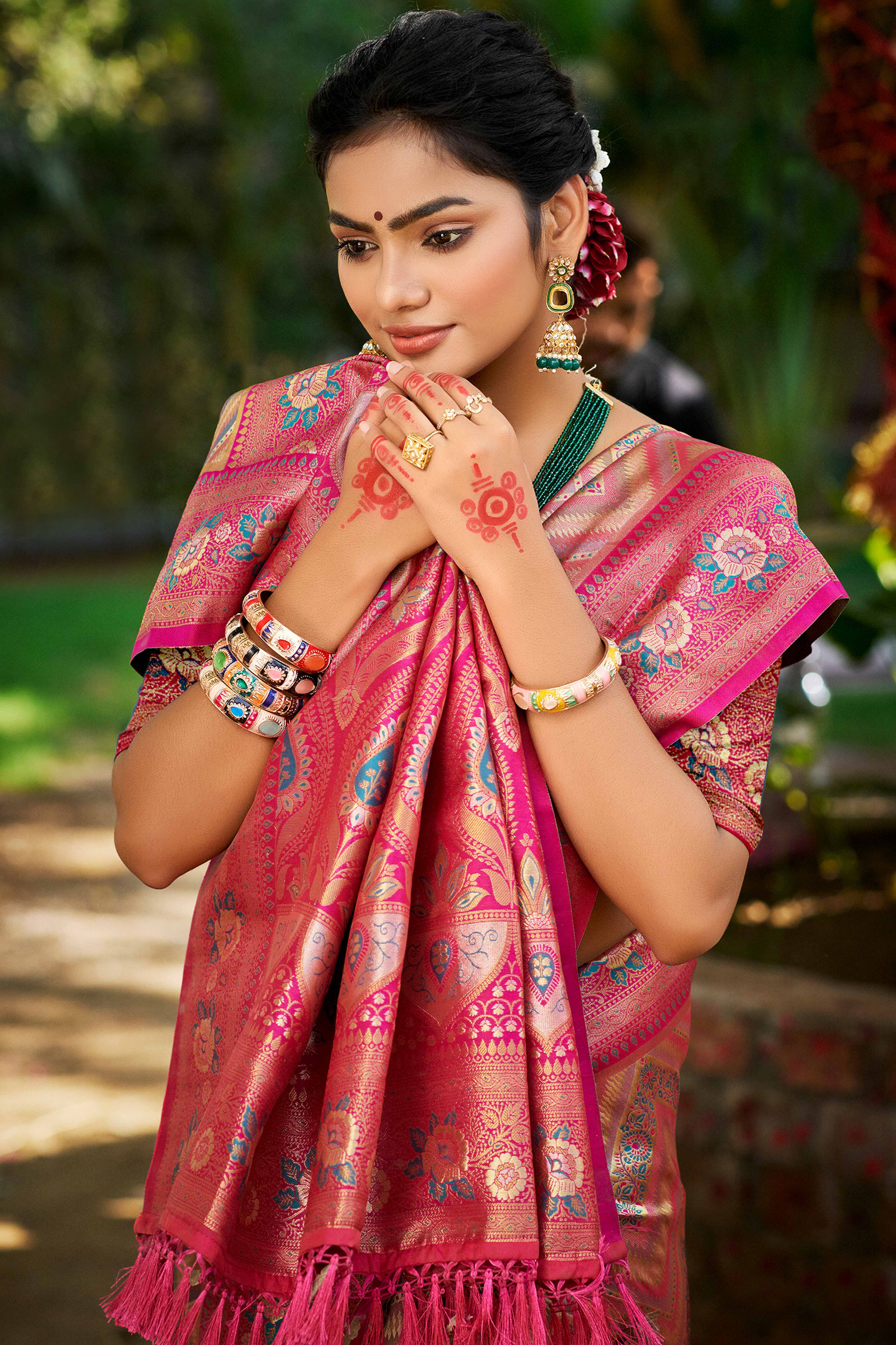 Pink Silk Blend Dharmavaram Saree Featuring Floral & Zig Zag Woven Patterns With Tassel Finish - Image 3