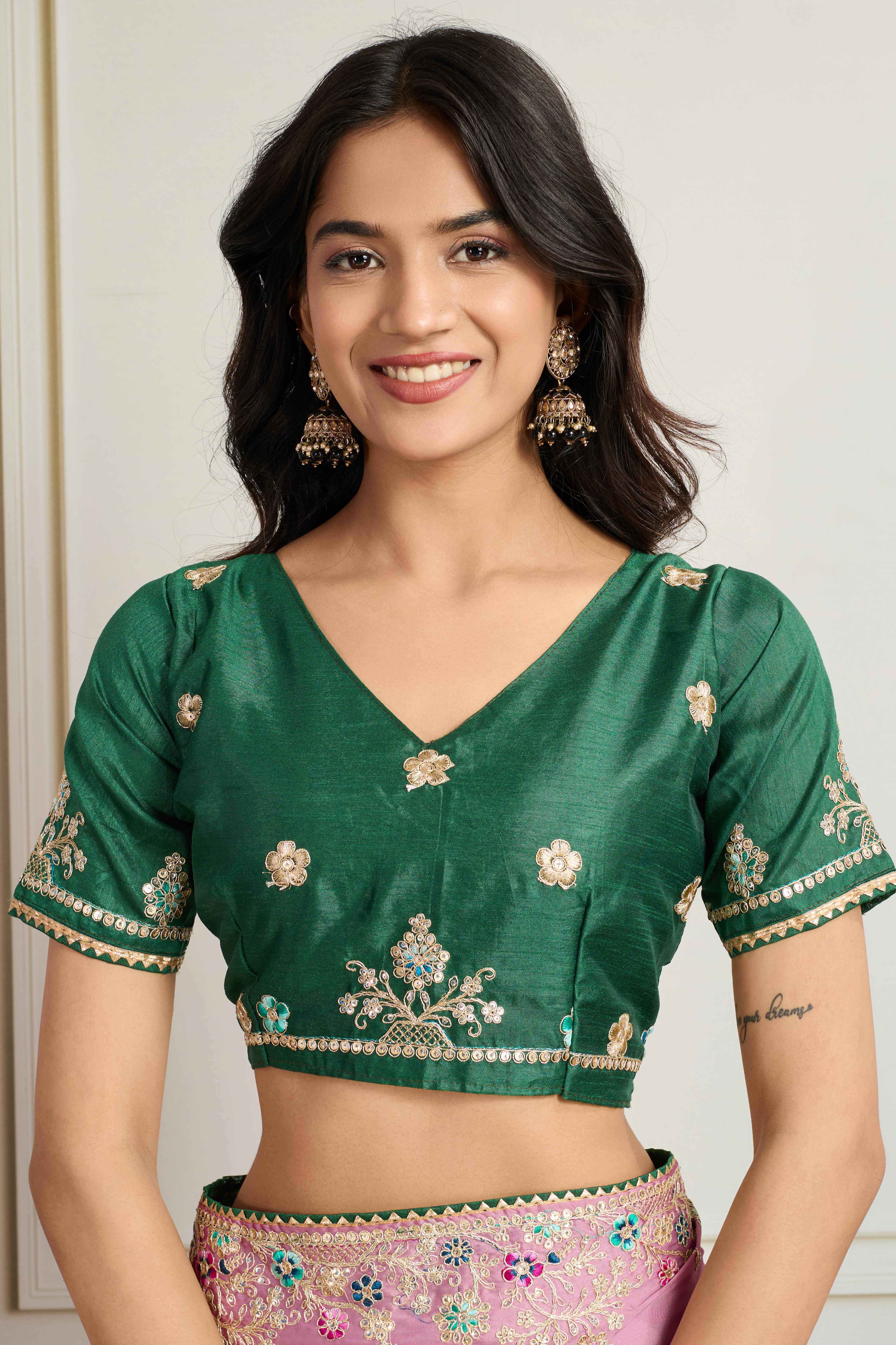 Pink Star Georgette Party Saree with Sequins and Floral Embroidery - Image 7