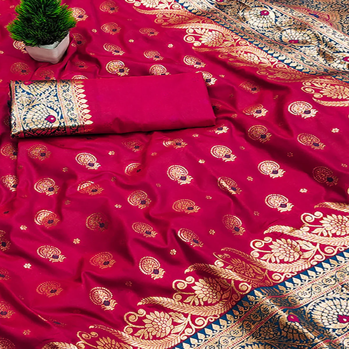 Pink Traditional Zari Woven Cotton Silk Saree for Special Occasions - Image 2