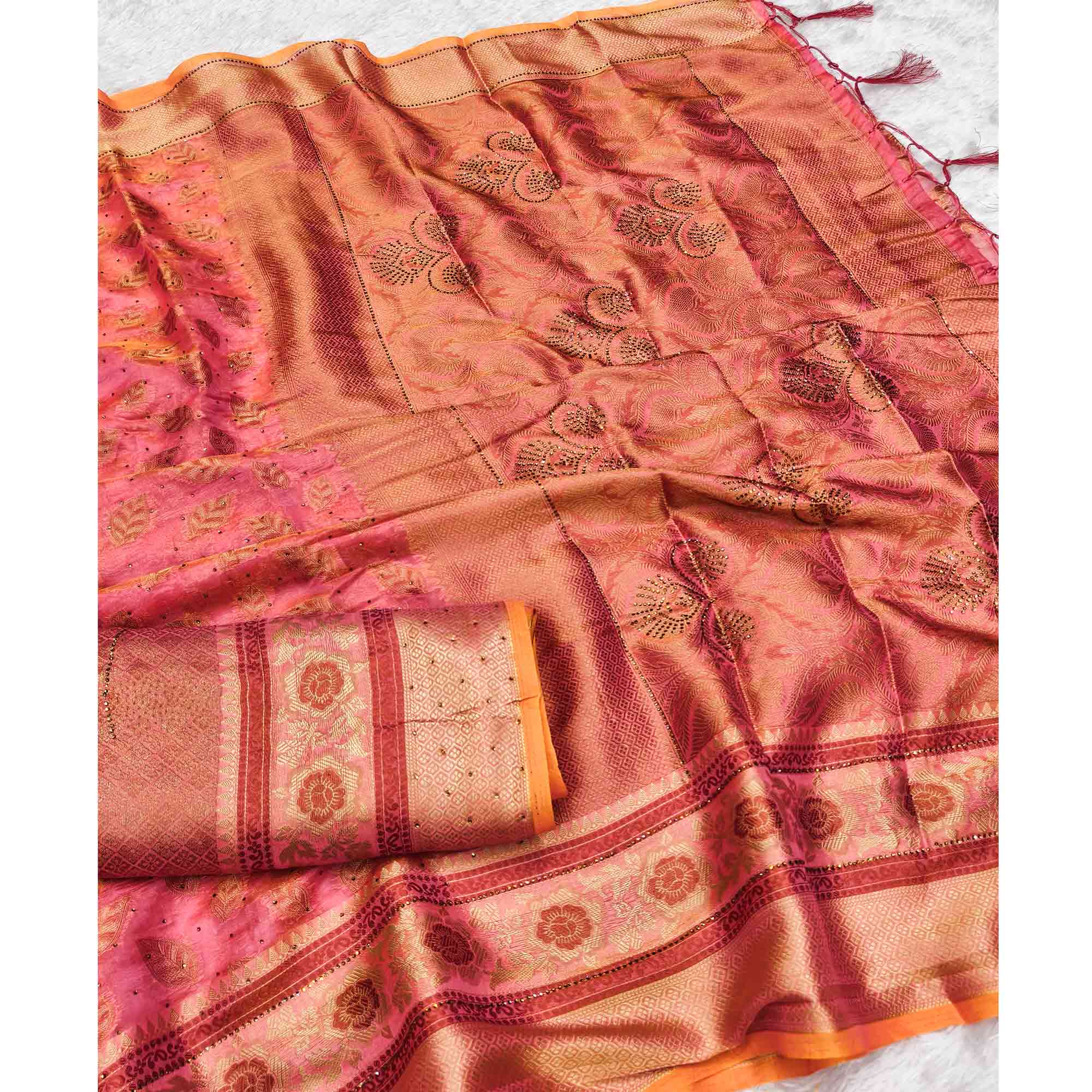 Pink Woven Banarasi Crunchy Silk Saree With Leaf & Floral Motifs Accented By Sparkling Stone - Image 3