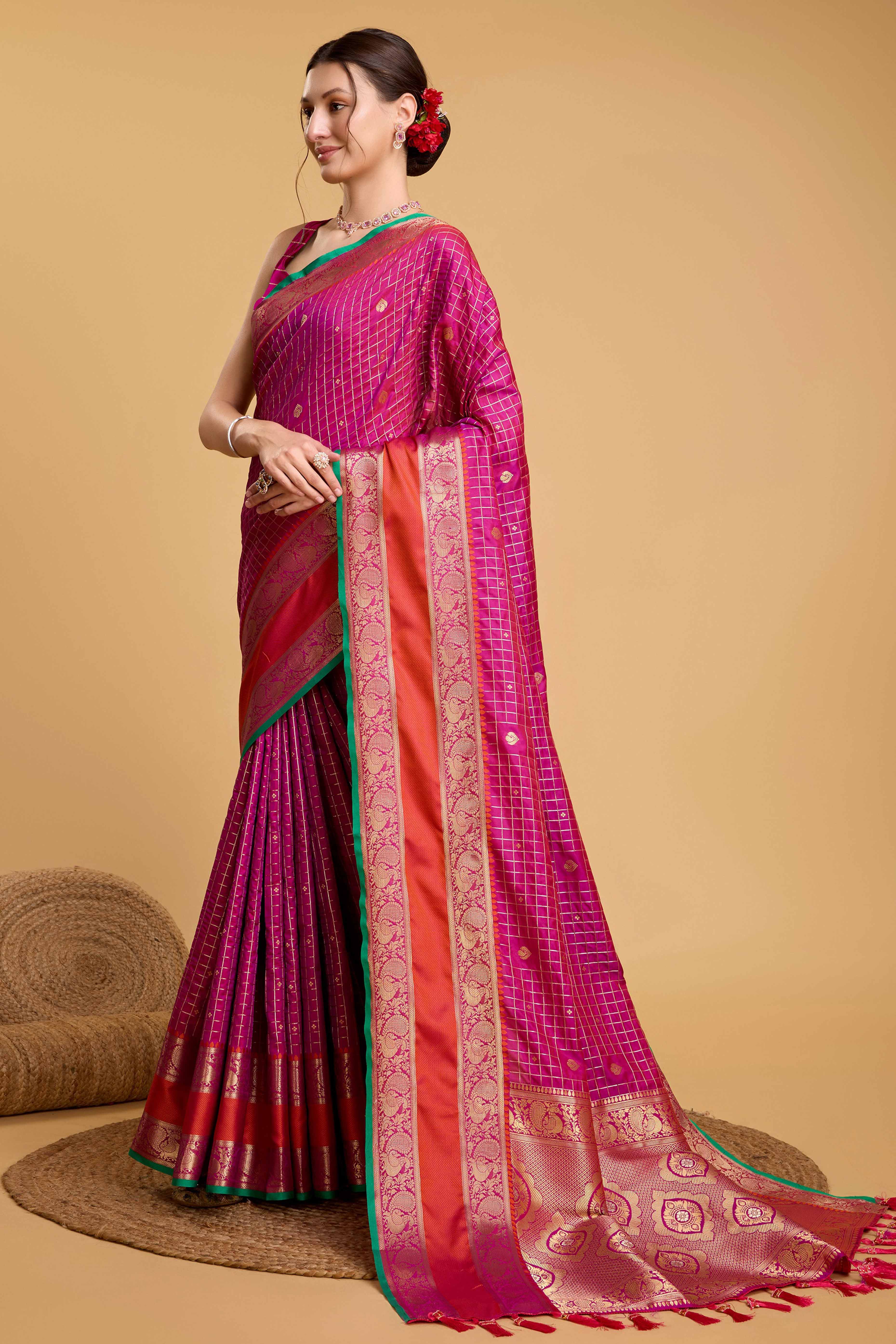 Pink Zari Weaving Banarasi Silk Saree - Image 4