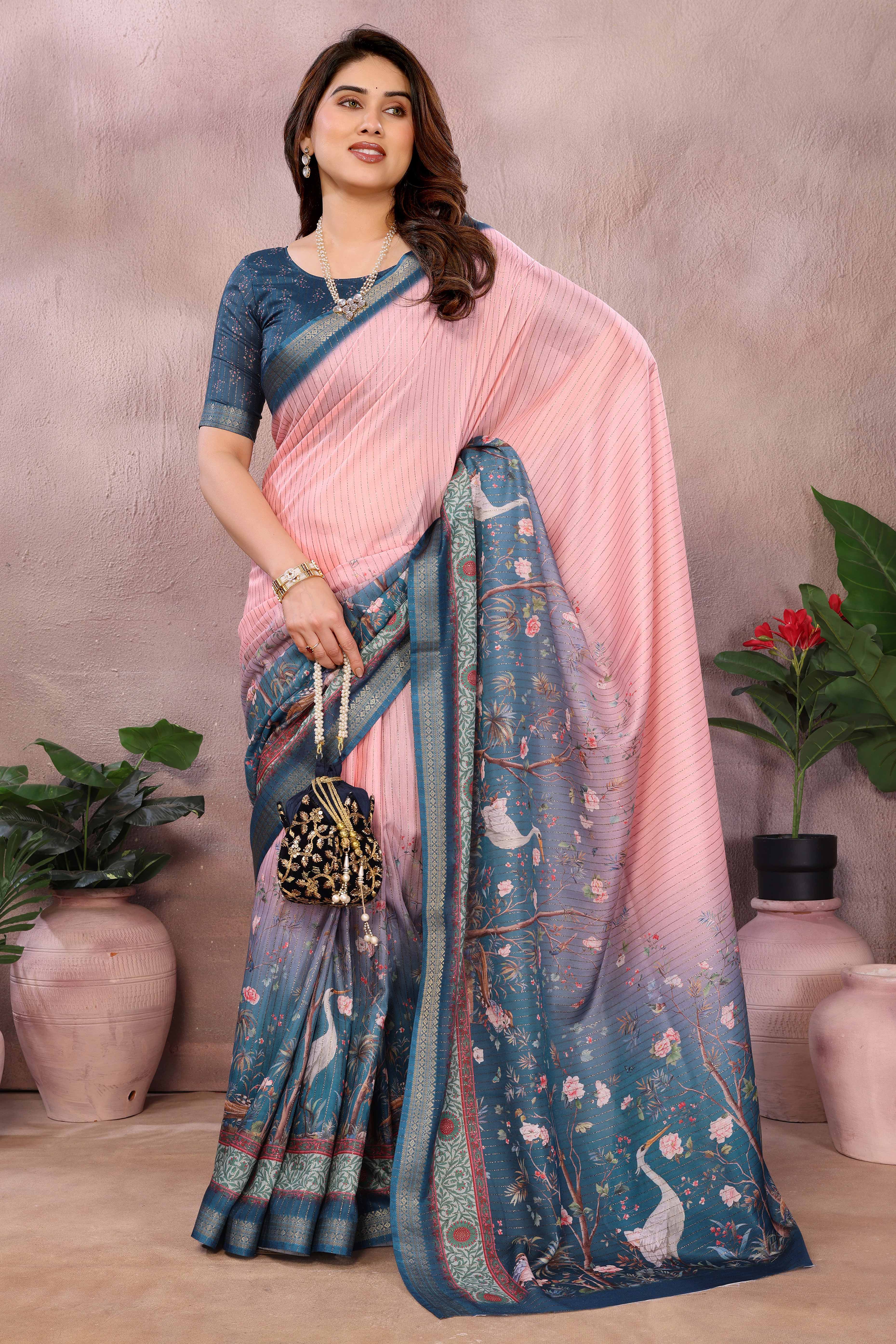 Pink Zari Woven Saree with Floral Motifs in Cotton Blend Fabric - Image 4