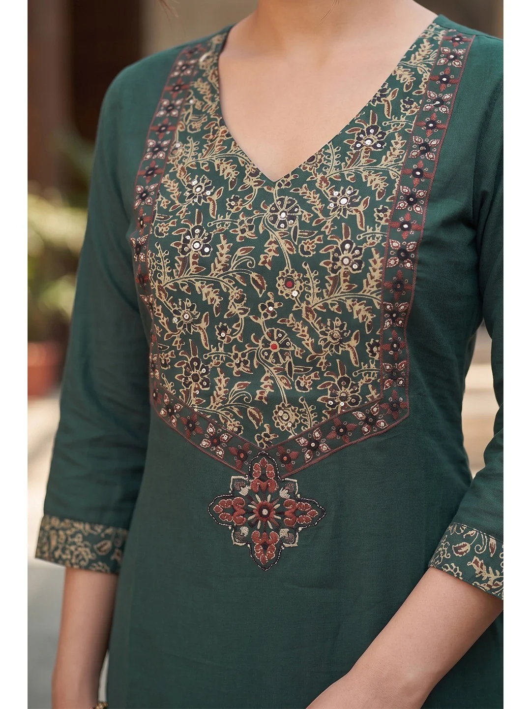 Premium Green Printed Pure Cotton Straight Fit Salwar Suit with Mirror Work Elegant Look - Image 4