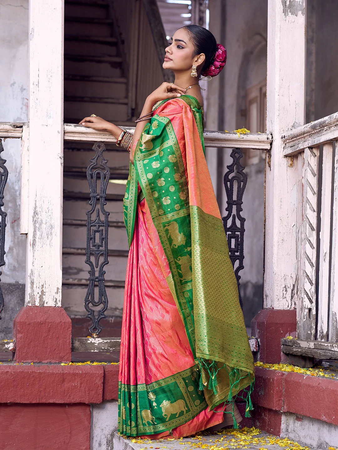 Premium Pink Geometric & Animal Motif Weaving Saree With Decorative Tassel Pallu - Image 6