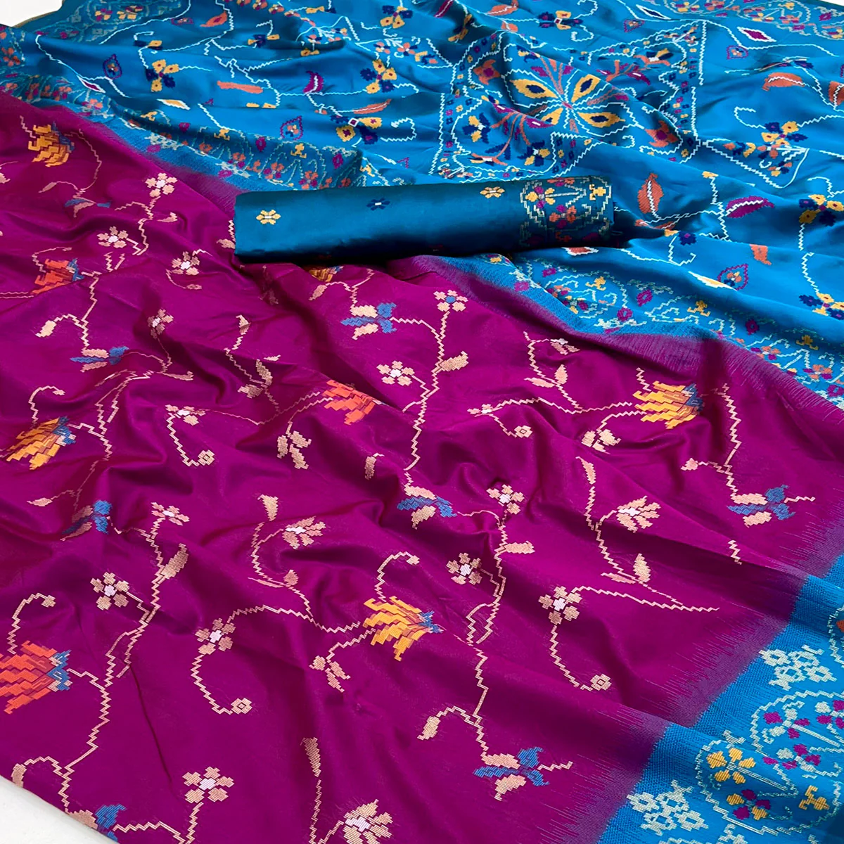 Purple & Blue Floral Woven Pure Silk Saree - Image 2