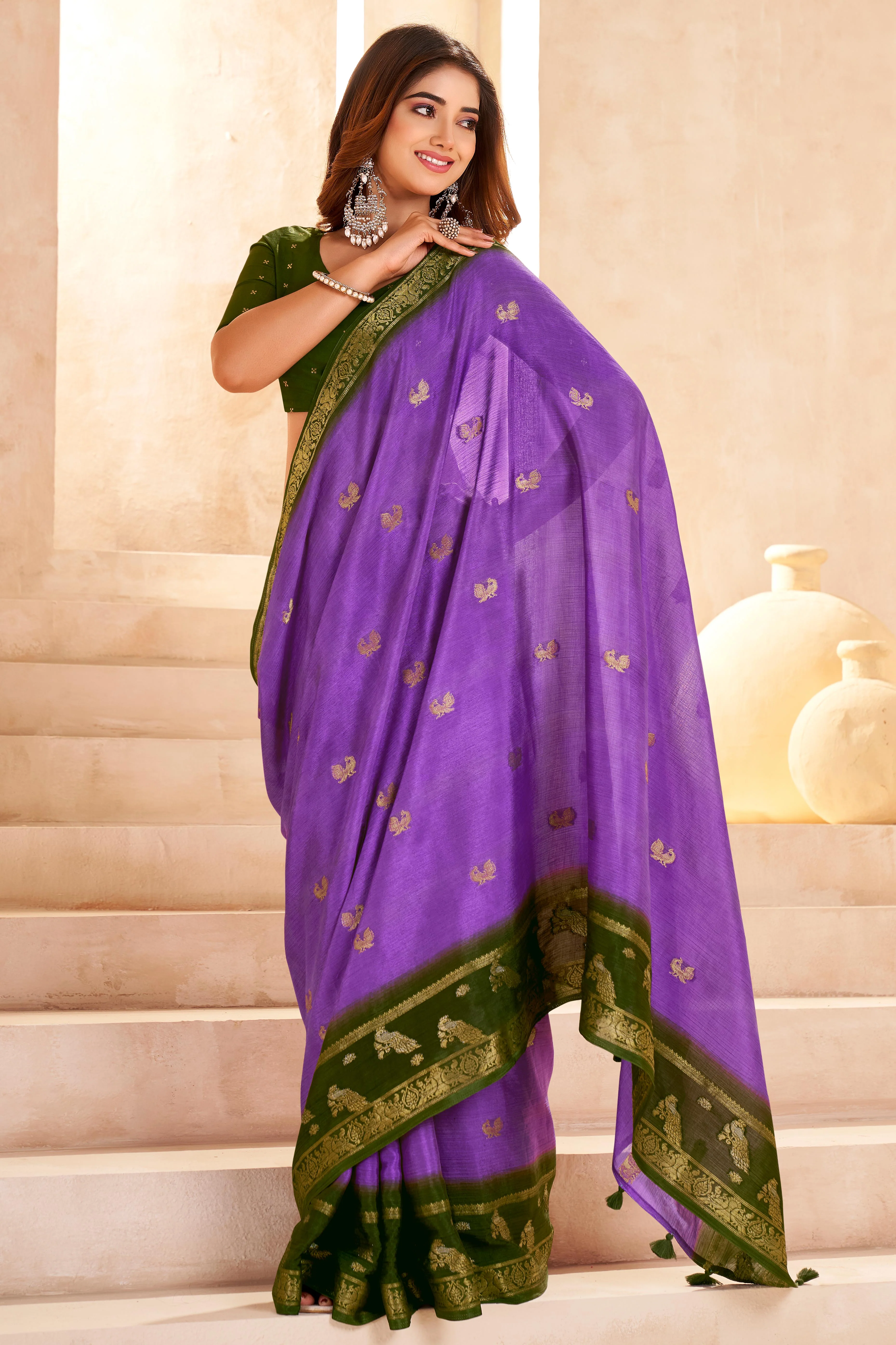 Purple Chinon Saree Featuring Exquisite Jacquard Weaving for a Timeless and Refined Look - Image 3