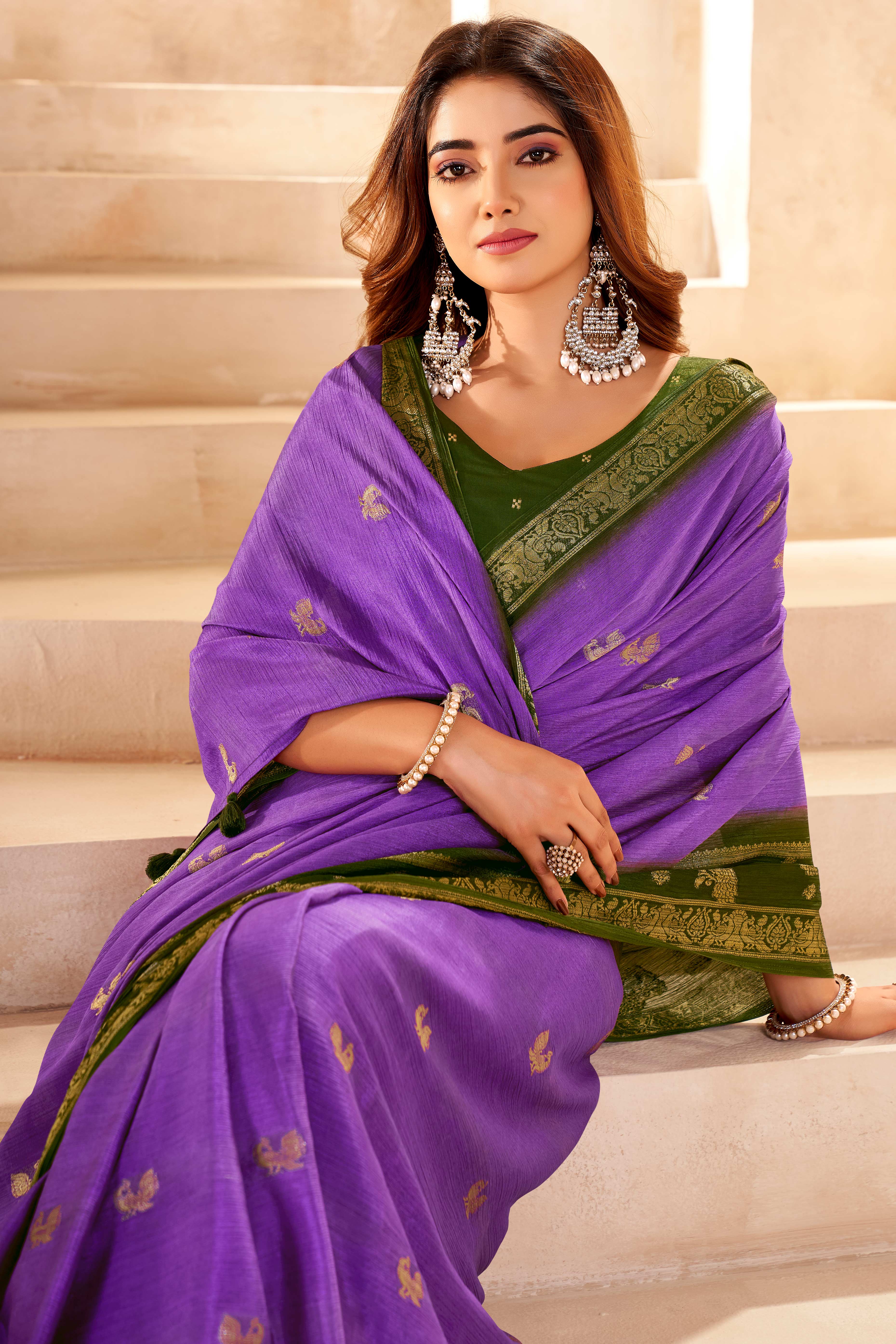 Purple Chinon Saree Featuring Exquisite Jacquard Weaving for a Timeless and Refined Look - Image 4