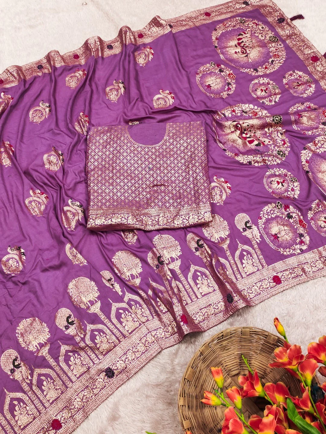 Purple Cotton Blend Saree featuring Exquisite Antique Peacock & Deer Motif Weaving With Grand Pallu - Image 3
