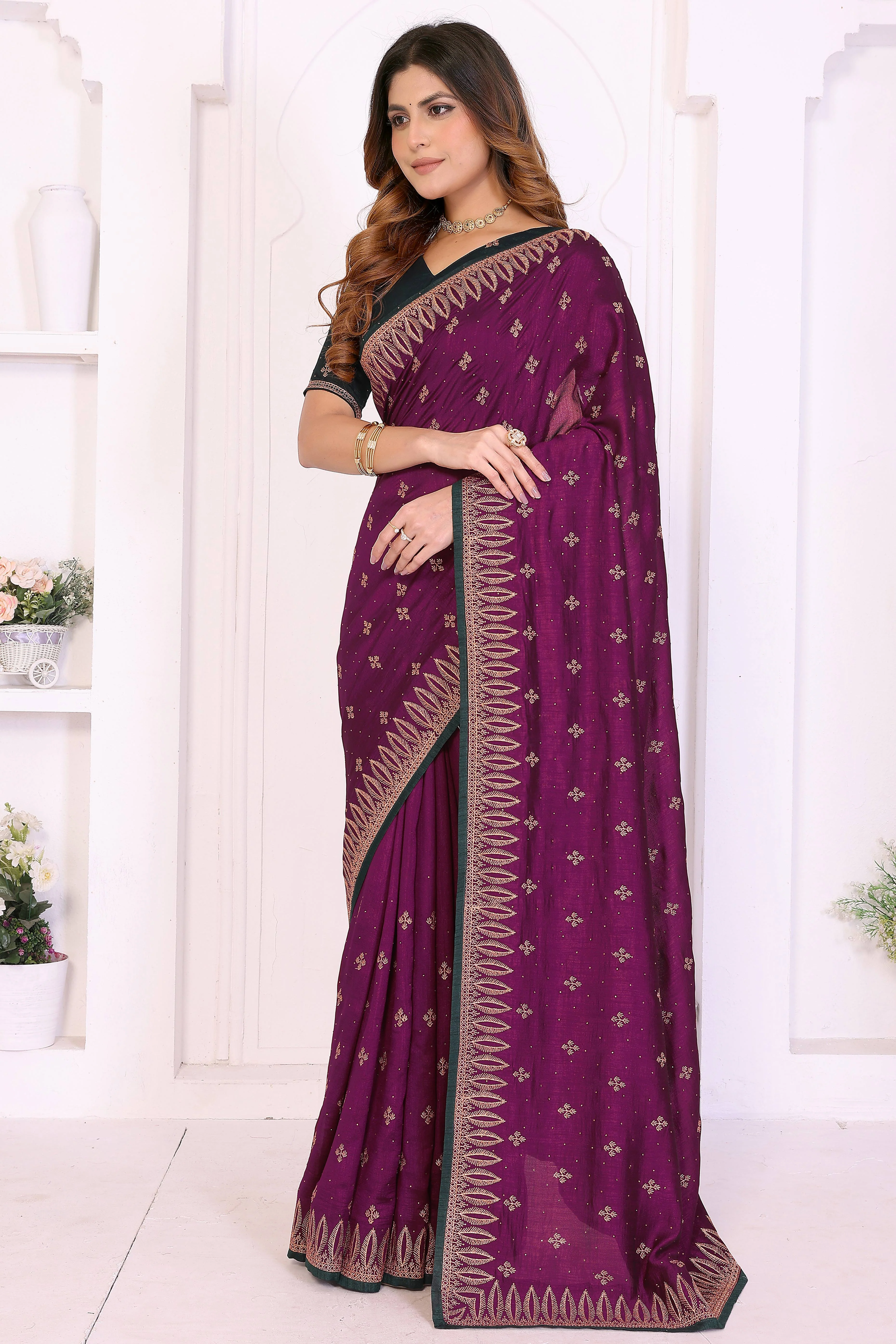 Purple Designer Vichitra Silk Saree Enhanced with Delicate Thread Work Embroidery - Image 4