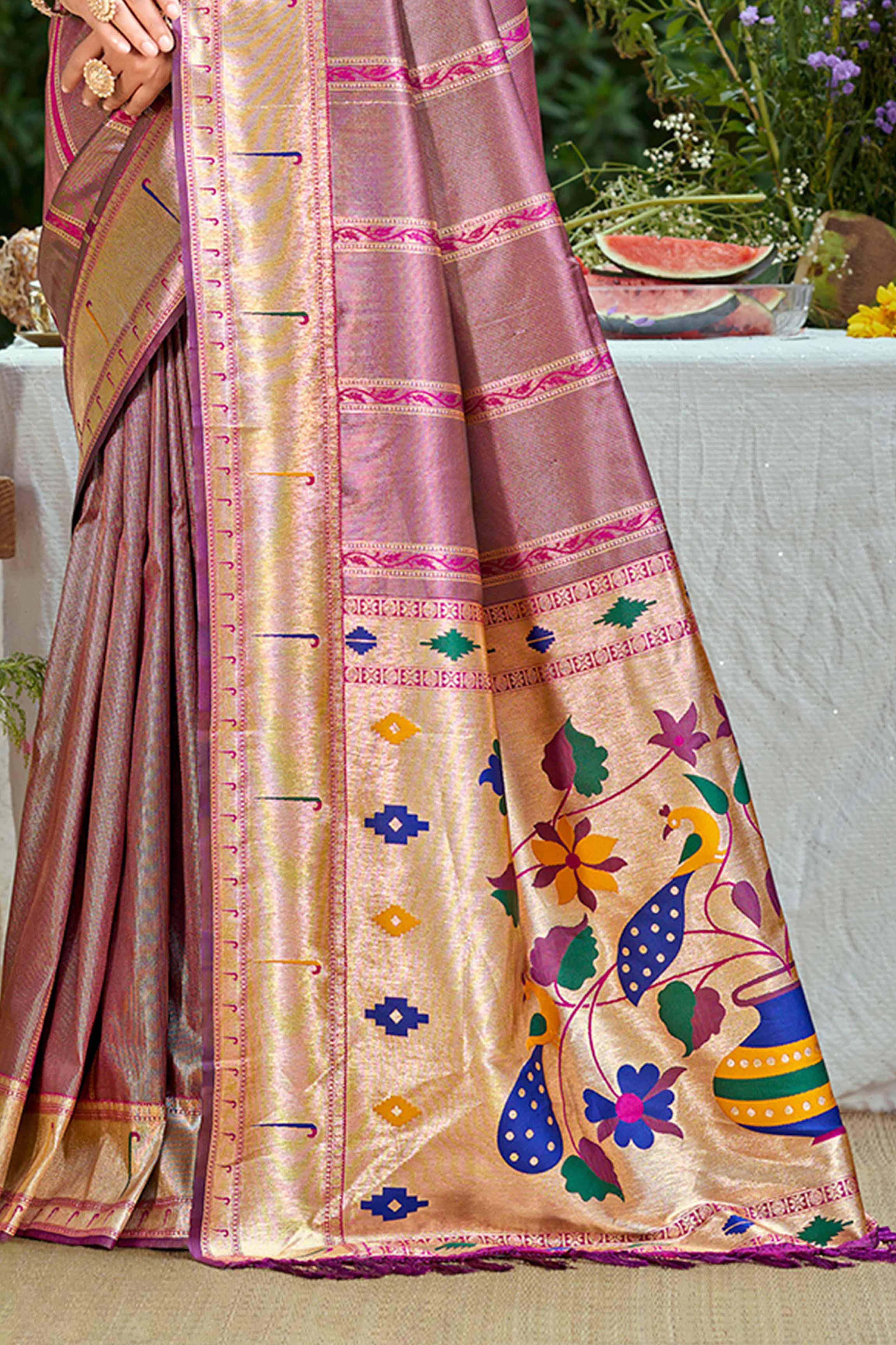 Purple Designer Weaving Silk Blend Saree Accented With Graceful Peacock & Floral Motif Pallu - Image 5