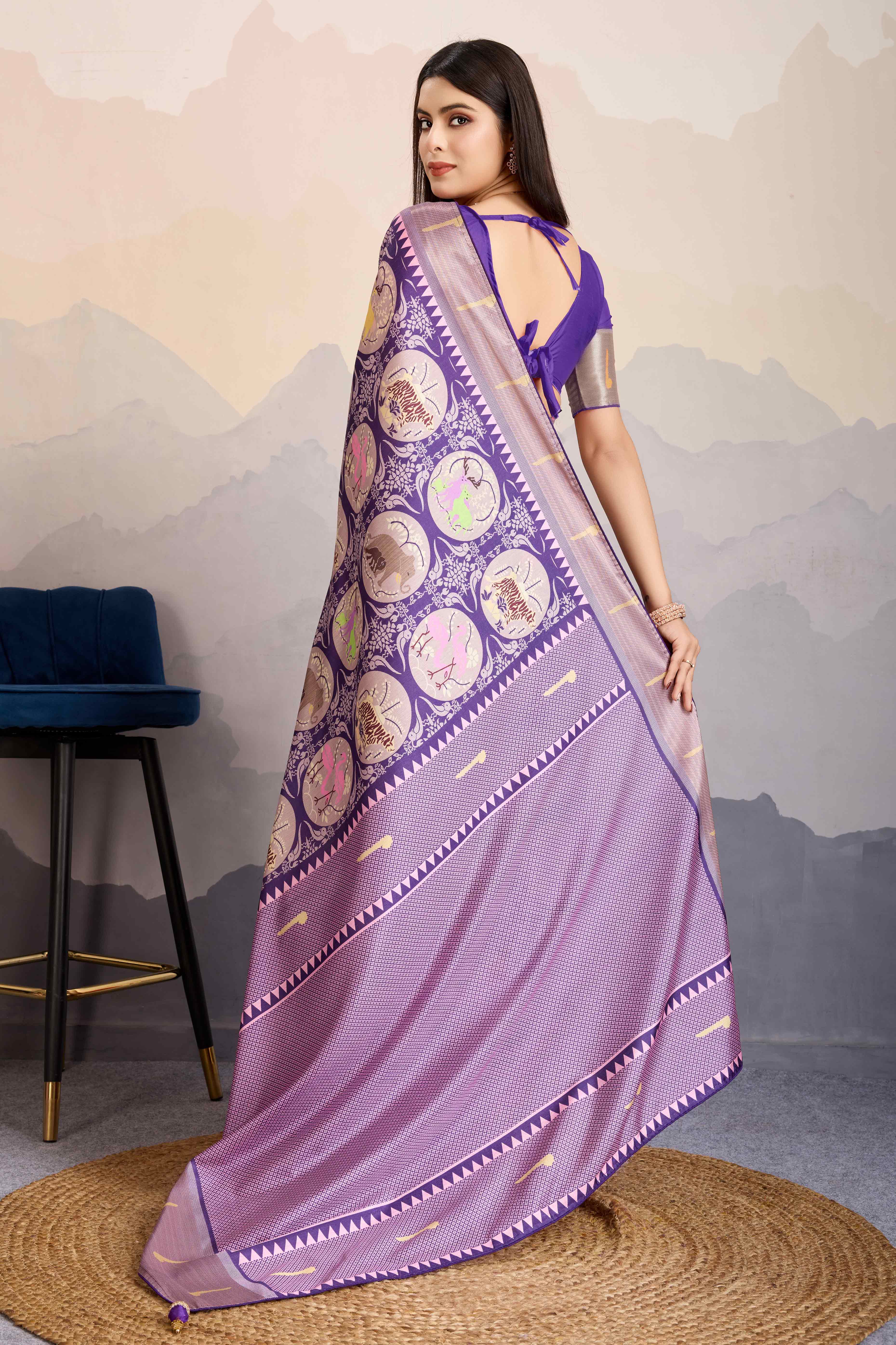 Purple Digital Printed Dola Silk Saree With Exquisite Weaving Zari Border & Opulent Pallu - Image 4
