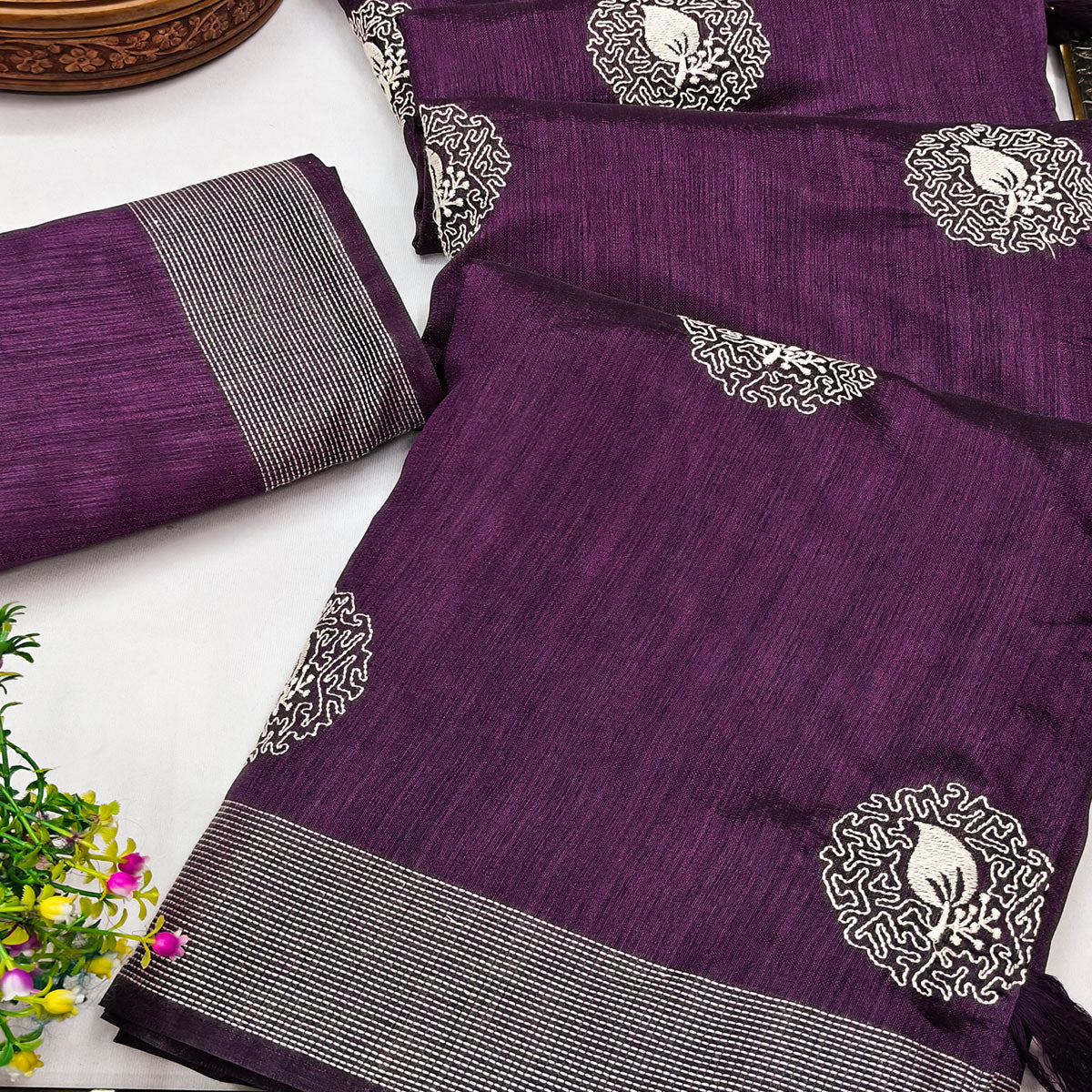 Purple Embroidered Art Silk Saree Adorned with Classic Zari Weaving Details - Image 2