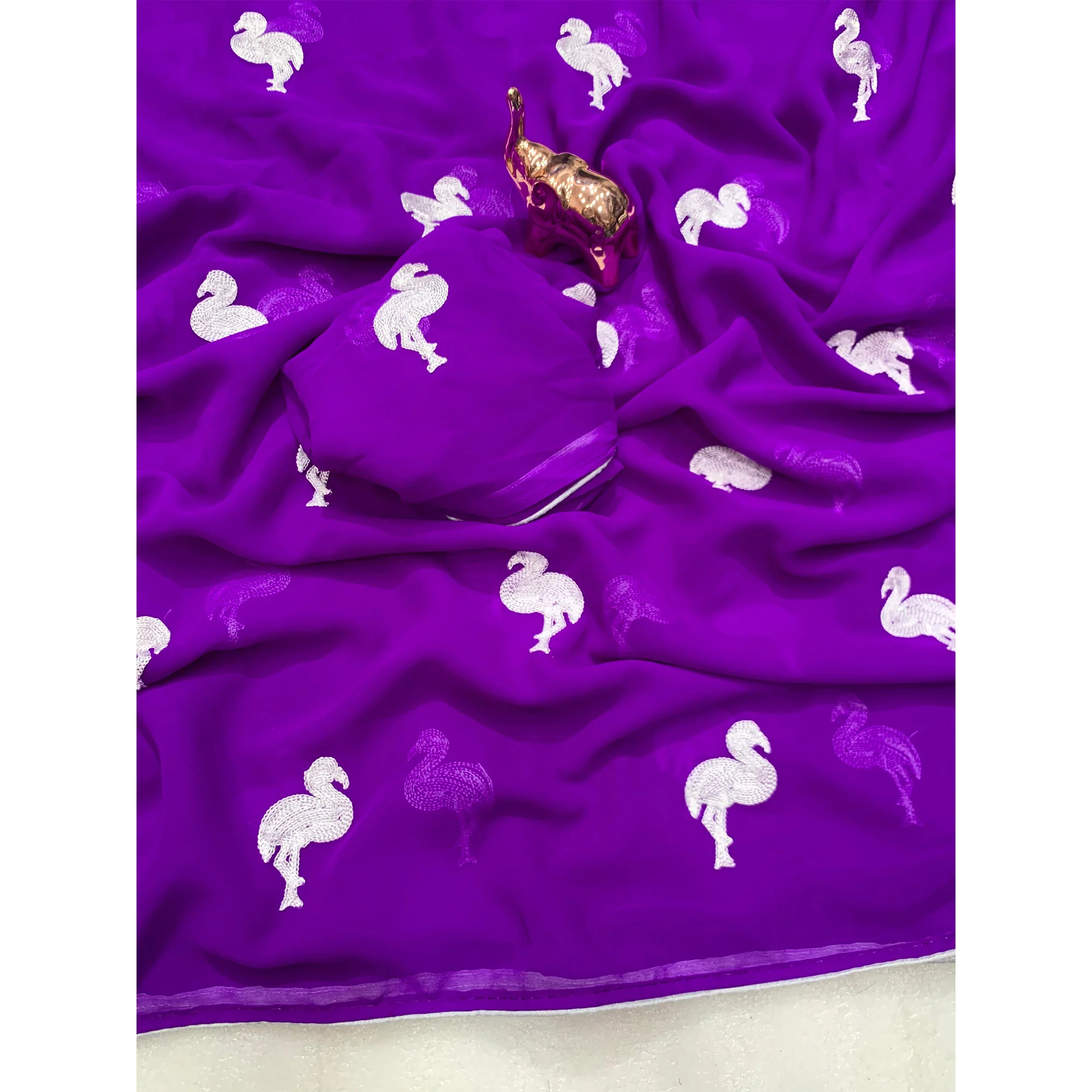 Purple Georgette Saree With Intricate Bird Pattern Thread Embroidery - Image 3