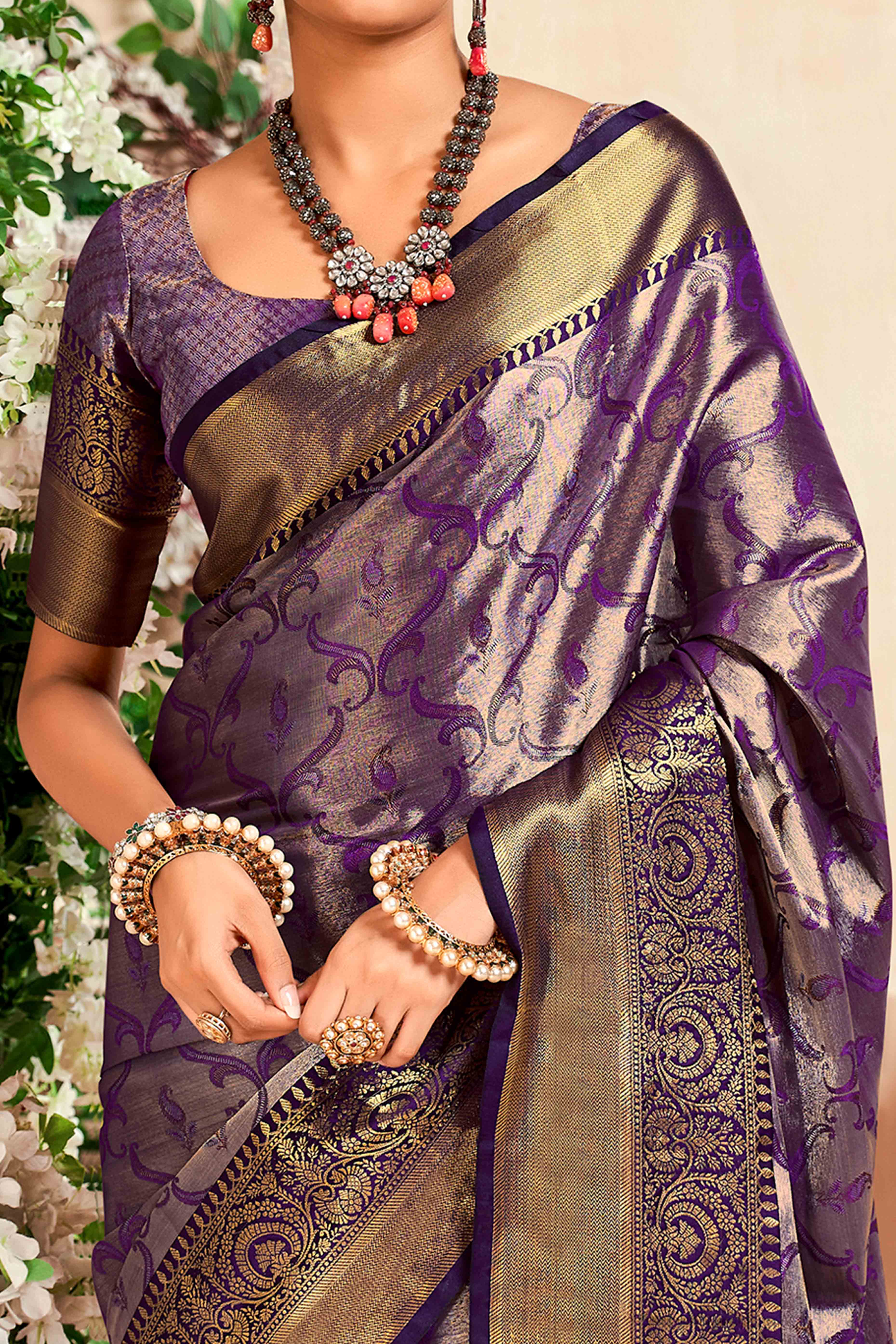 Purple Kanjivaram Silk Saree With Lustrous Zari Artistry - Image 2