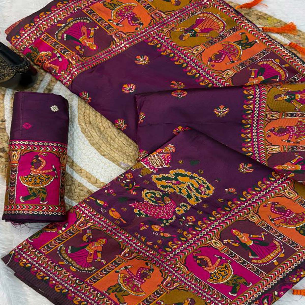 Purple Pashmina Silk Saree Enhanced with Intricate Rajwadi Zari Weaves for Festive Elegance - Image 2