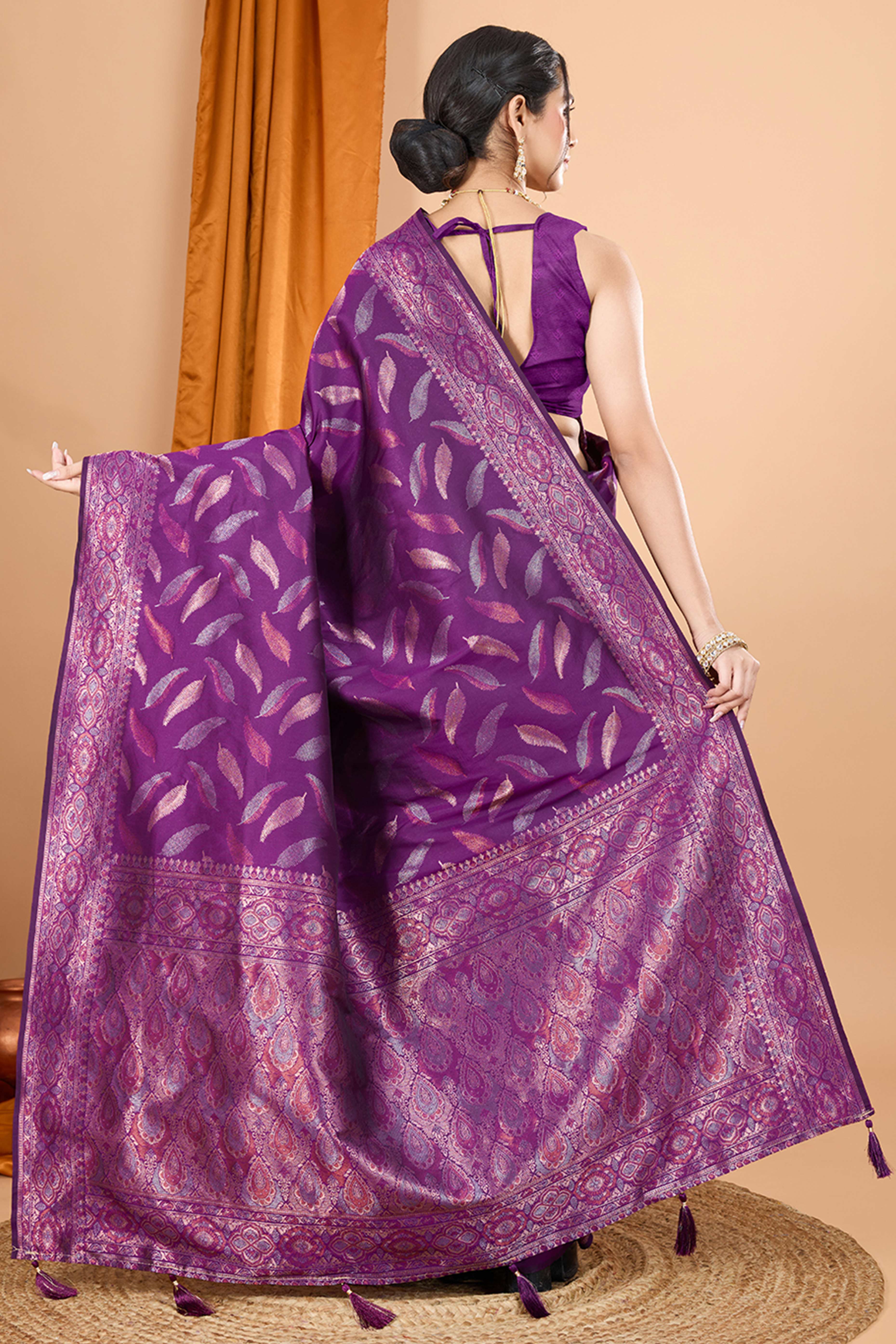 Purple Pure Silk Saree With Intricate Leaf Pattern Zari Weaving & Graceful Tassels - Image 5
