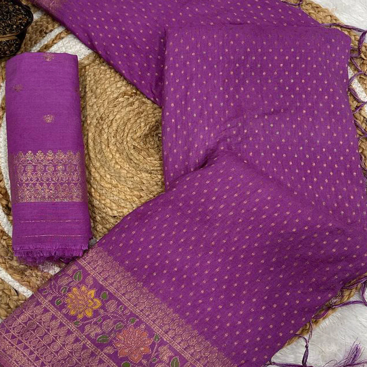 Purple Saree in Pure Georgette Featuring Delicate Zari Butti Work - Image 2