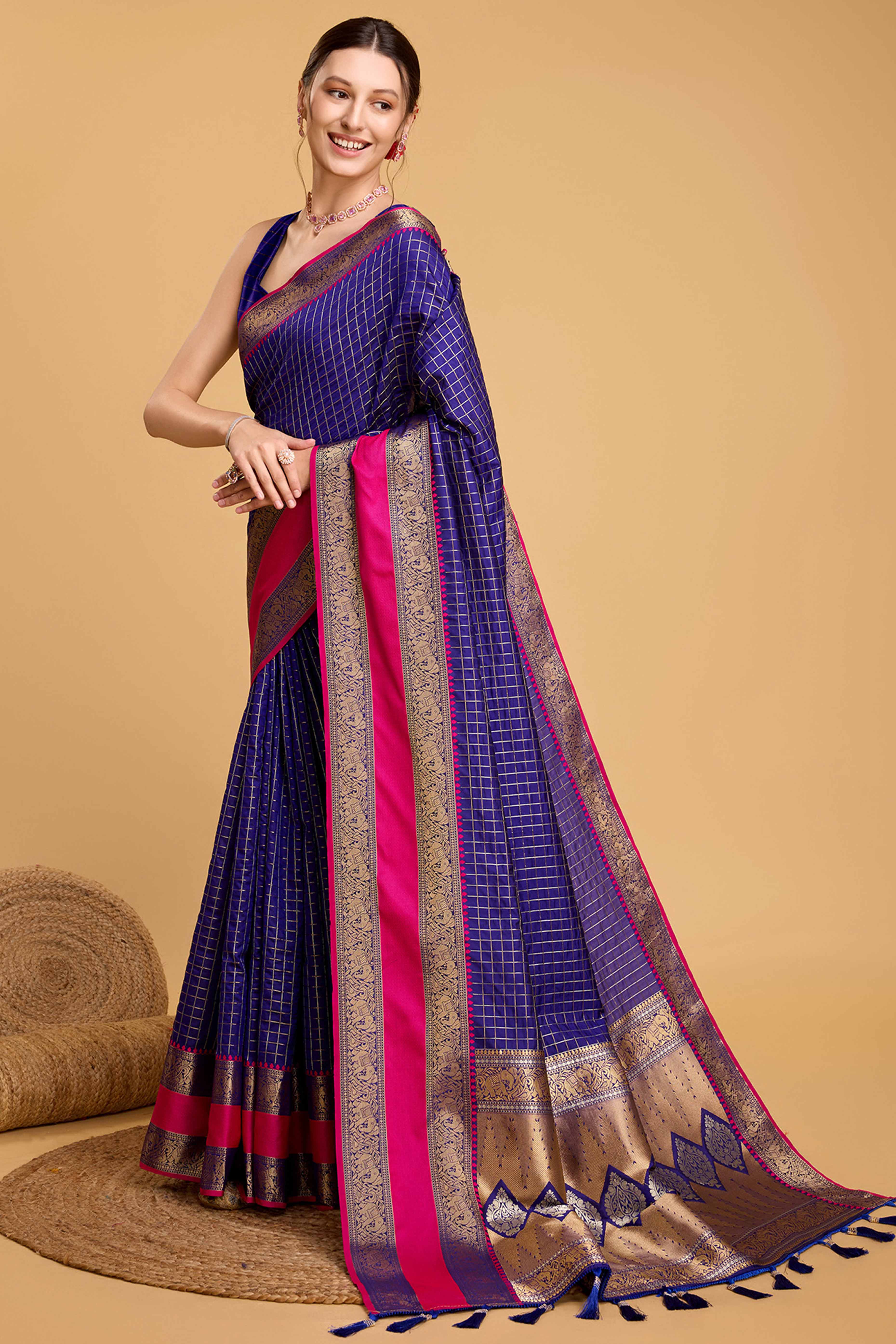 Purply Blue Zari Weaving Banarasi Silk Saree - Image 4