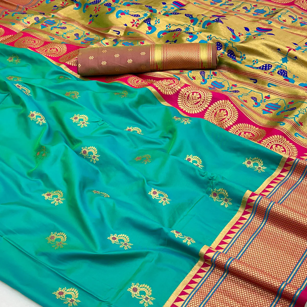 Rama Green Floral Woven Pure Silk Saree - Image 2