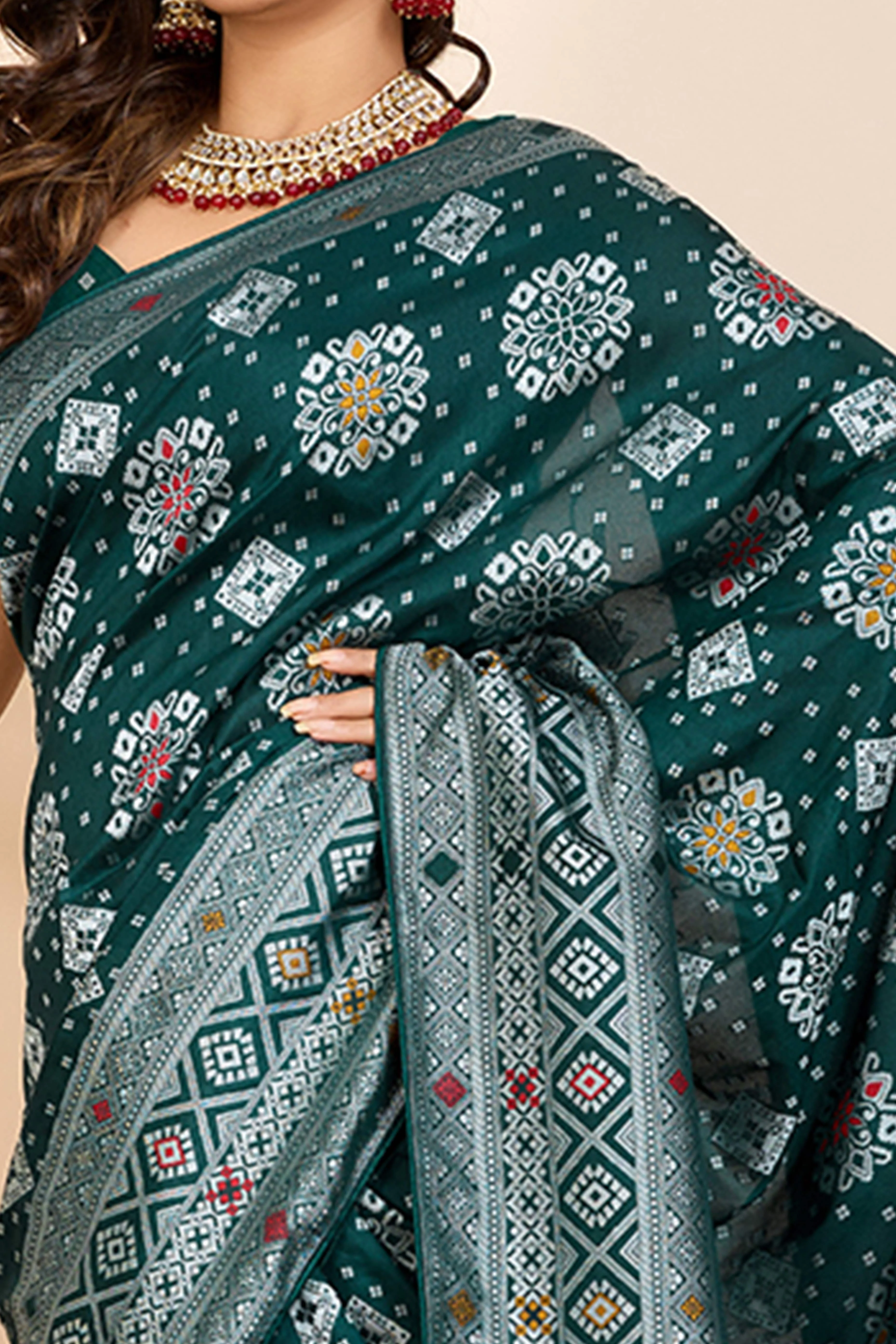 Rama Green Minakari Weaving Pure Silk Saree - Image 2