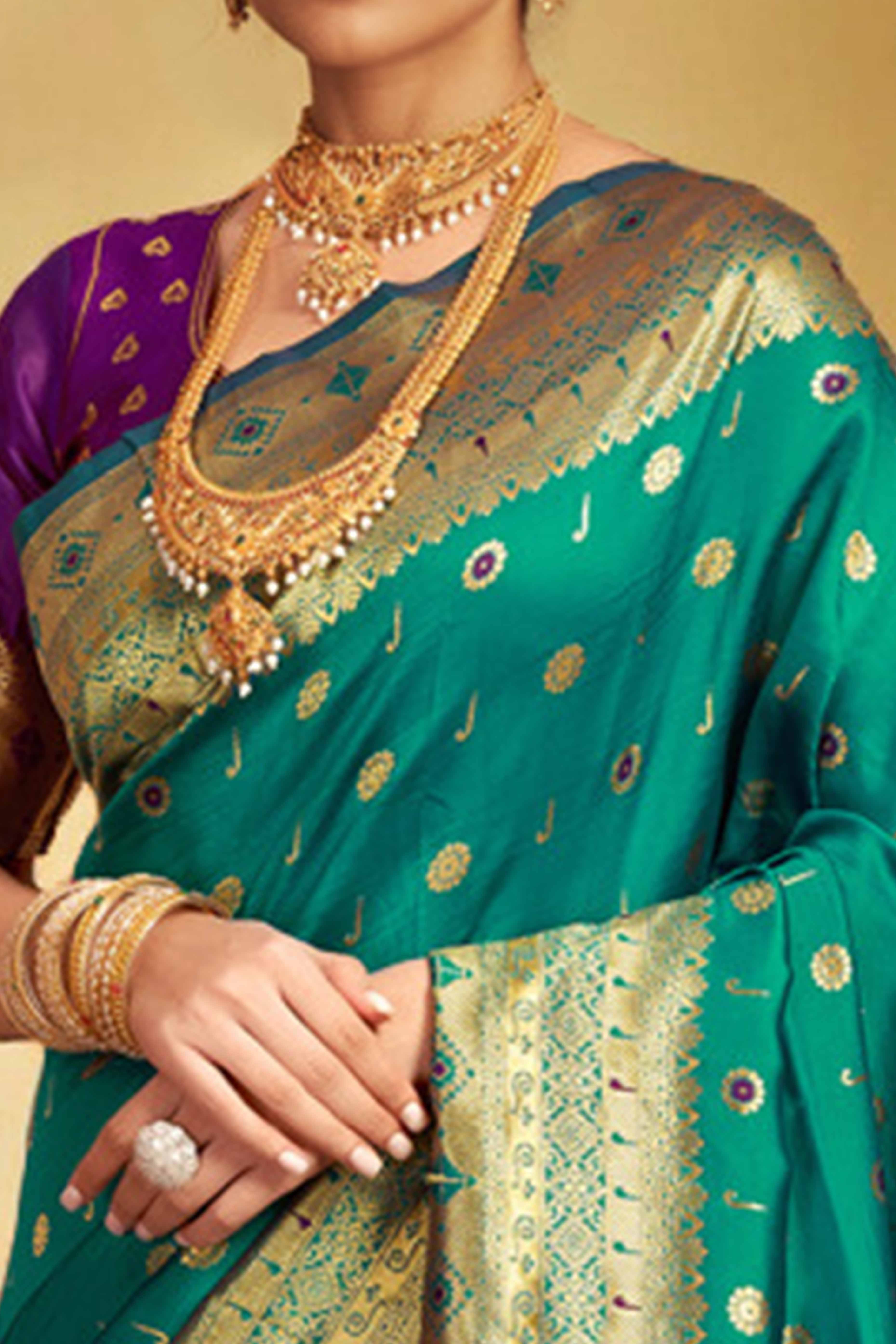 Rama Green Silk Blend Saree With Traditional Paithani Zari Weaving Of Peacock & Floral Designs - Image 2