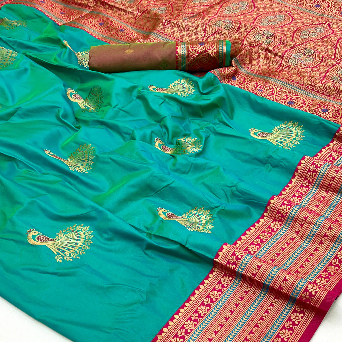 Rama Green Woven Pure Silk Saree - Image 2