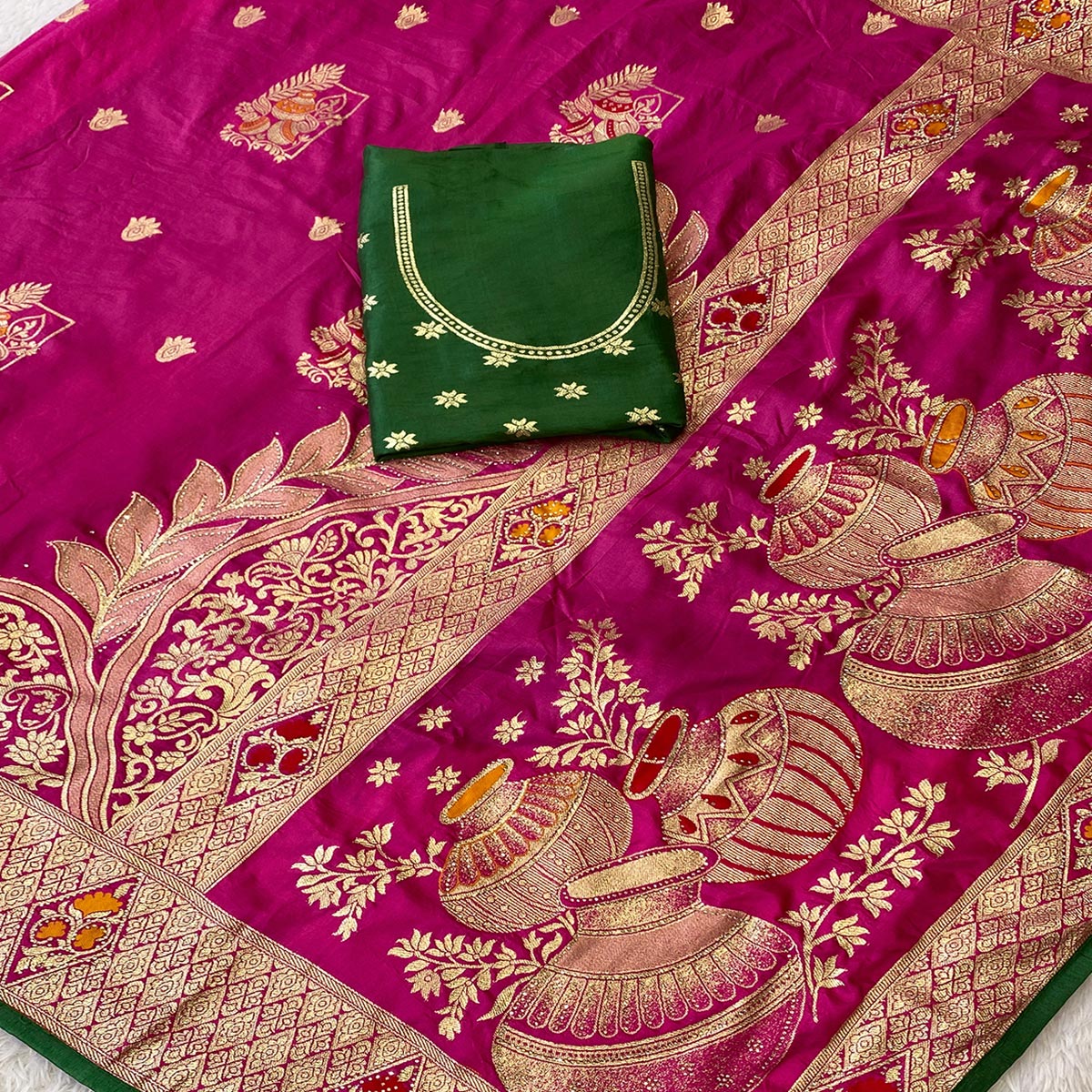 Rani Pink Dola Silk Saree With Intricate Floral Zari Weaving Elegance - Image 2