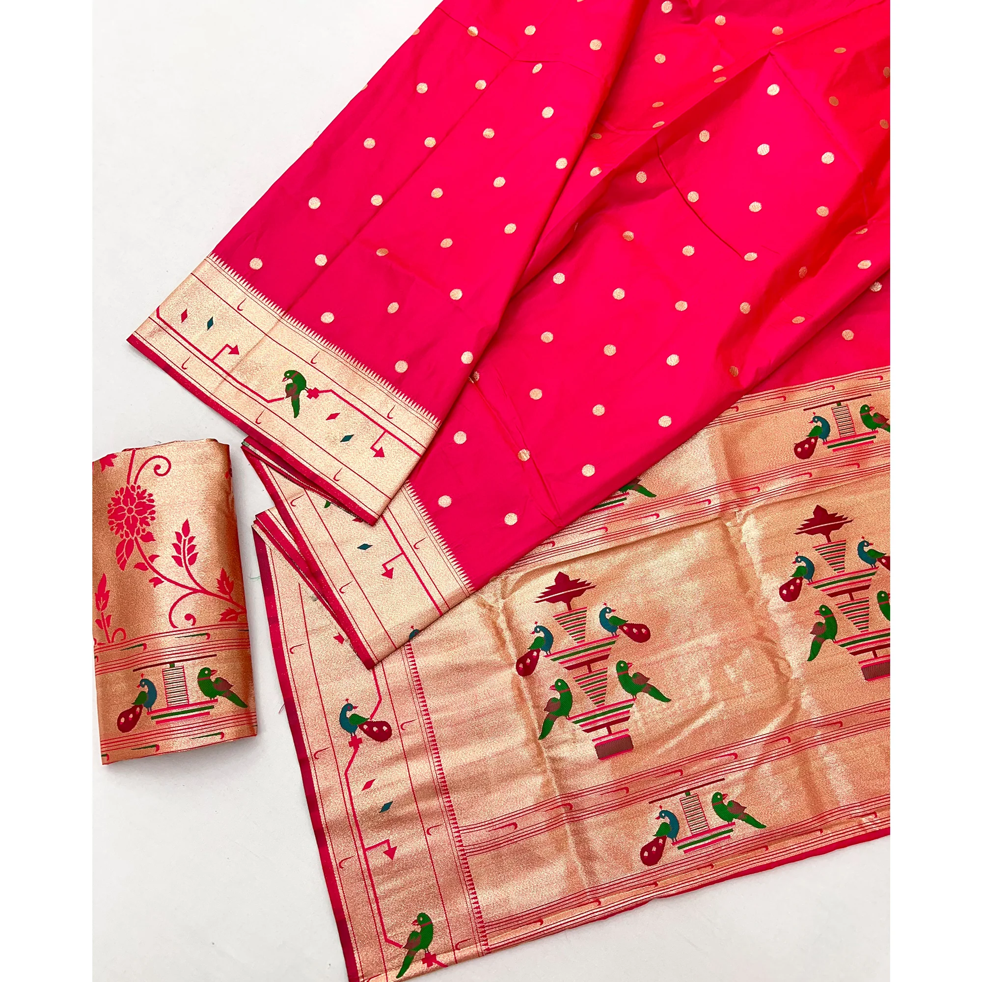 Rani Pink Floral Zari Weaving Work Silk Blend Paithani Saree With Traditional Charm - Image 3